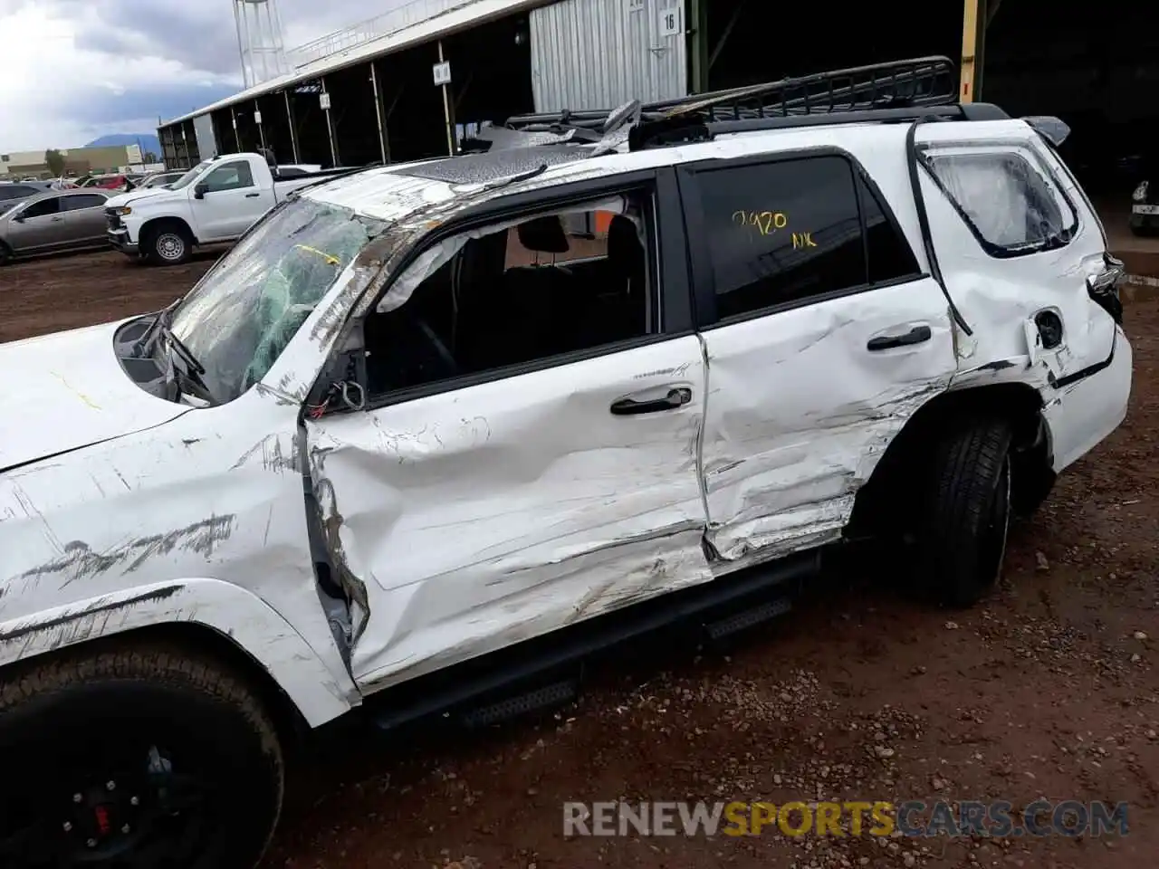 9 Photograph of a damaged car JTEHU5JR0M5927070 TOYOTA 4RUNNER 2021