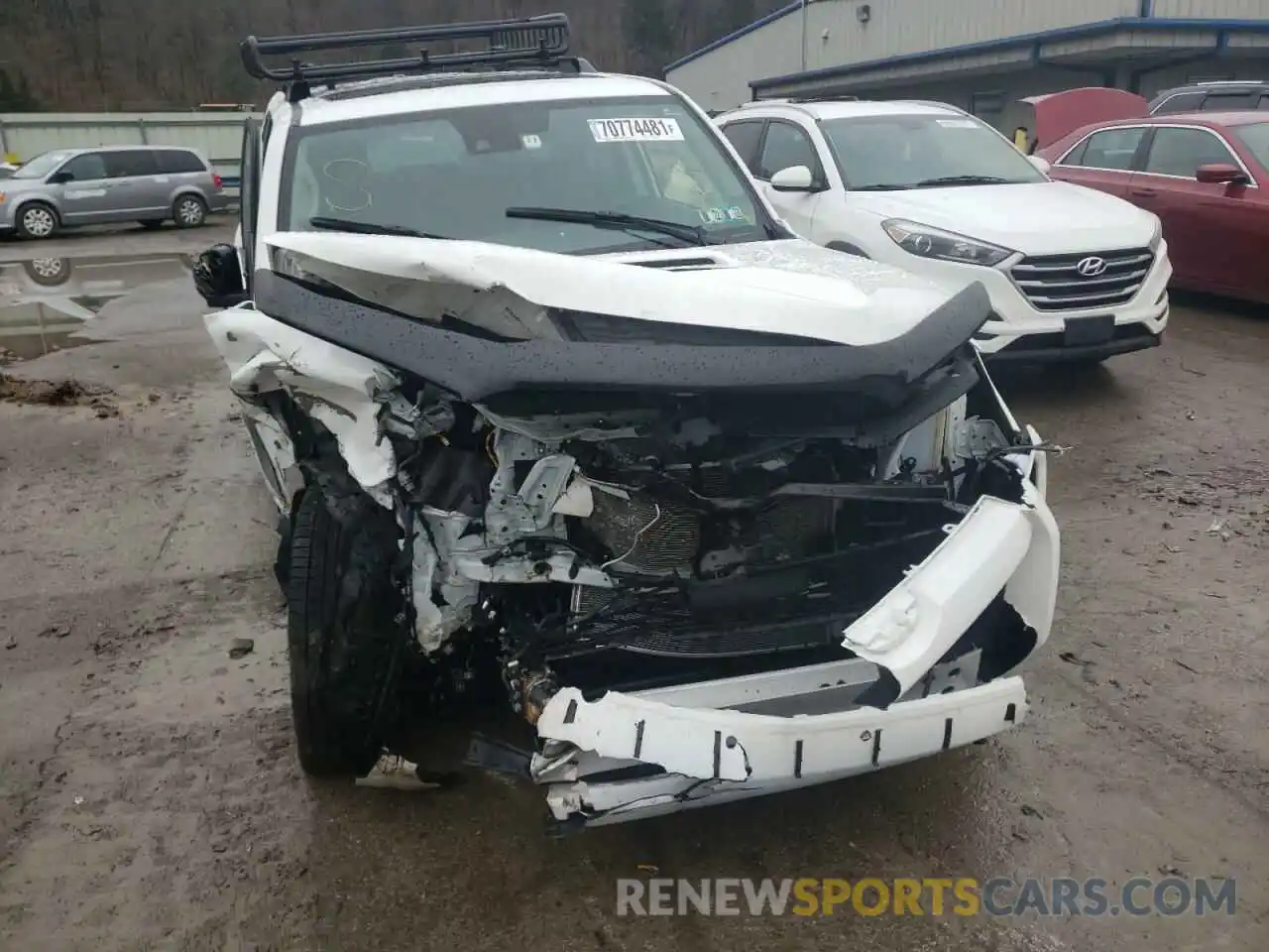 9 Photograph of a damaged car JTEHU5JR1M5898176 TOYOTA 4RUNNER 2021