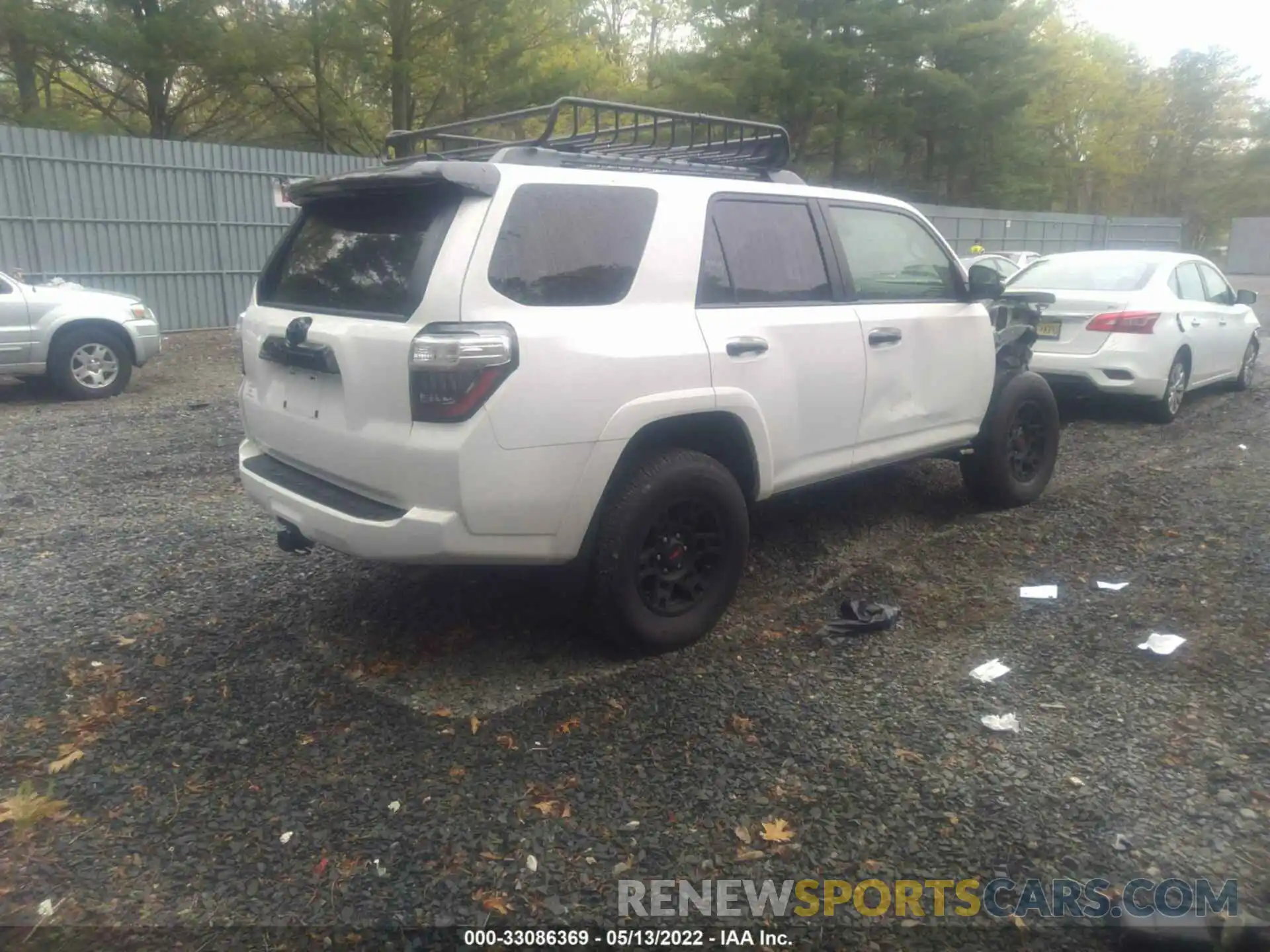 4 Photograph of a damaged car JTEHU5JR3M5855717 TOYOTA 4RUNNER 2021