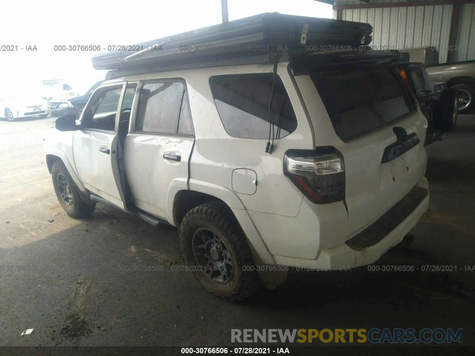 3 Photograph of a damaged car JTEHU5JR4M5857721 TOYOTA 4RUNNER 2021