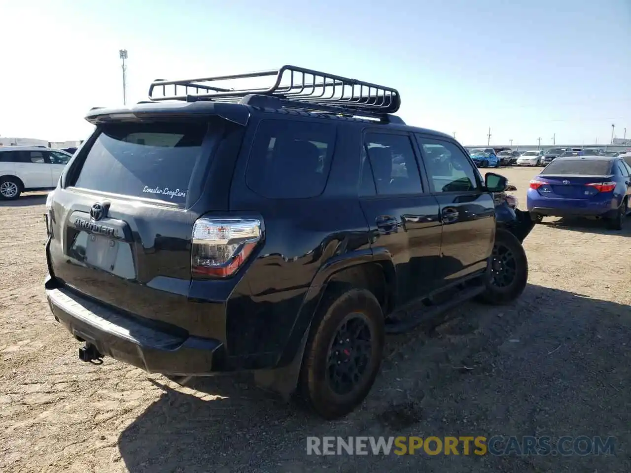 4 Photograph of a damaged car JTEHU5JR4M5881842 TOYOTA 4RUNNER 2021