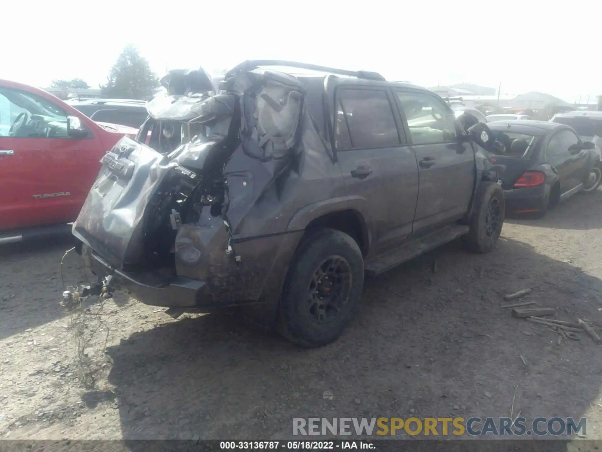 4 Photograph of a damaged car JTEHU5JR4M5883350 TOYOTA 4RUNNER 2021