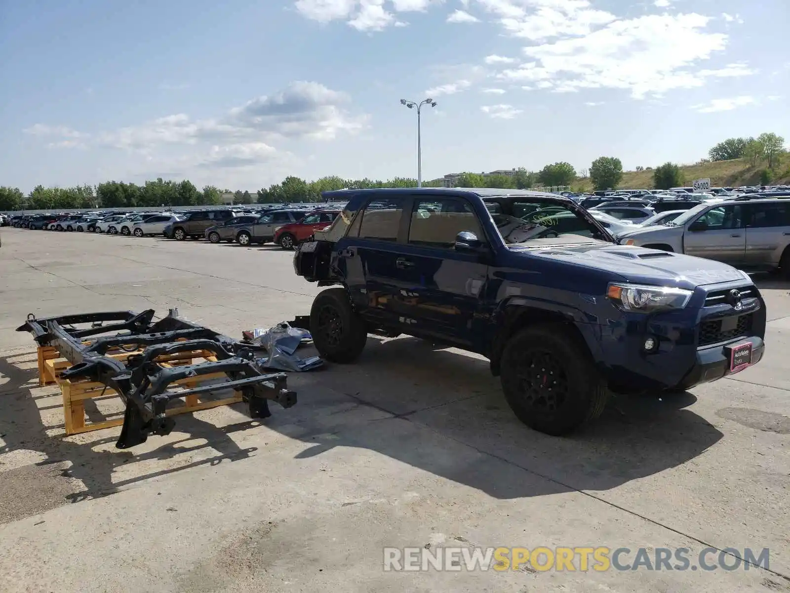 1 Photograph of a damaged car JTEHU5JR4M5925709 TOYOTA 4RUNNER 2021