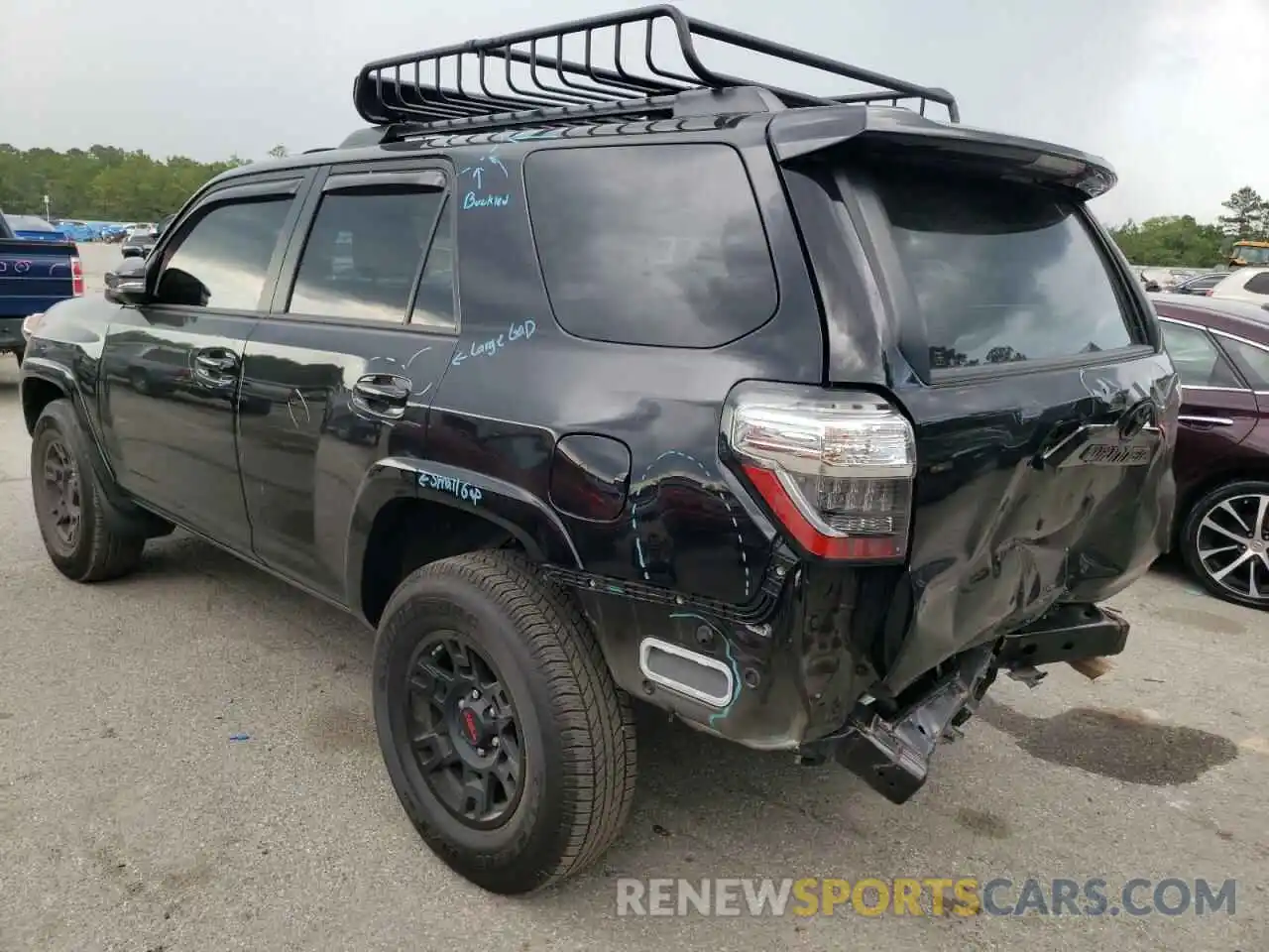 3 Photograph of a damaged car JTEHU5JR6M5874584 TOYOTA 4RUNNER 2021