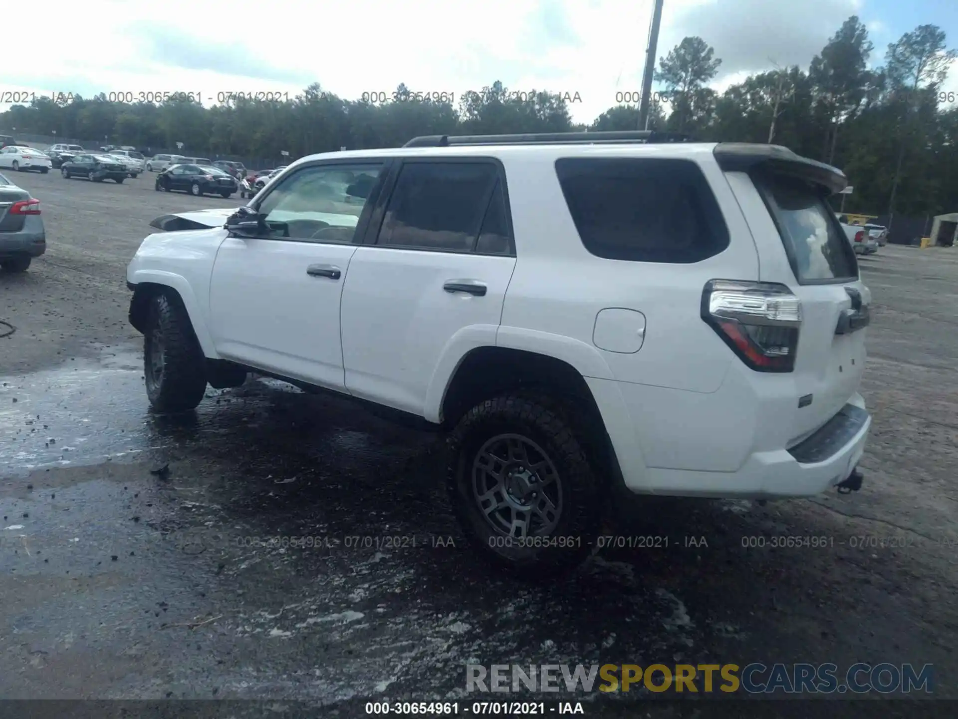 3 Photograph of a damaged car JTEHU5JR7M5839326 TOYOTA 4RUNNER 2021