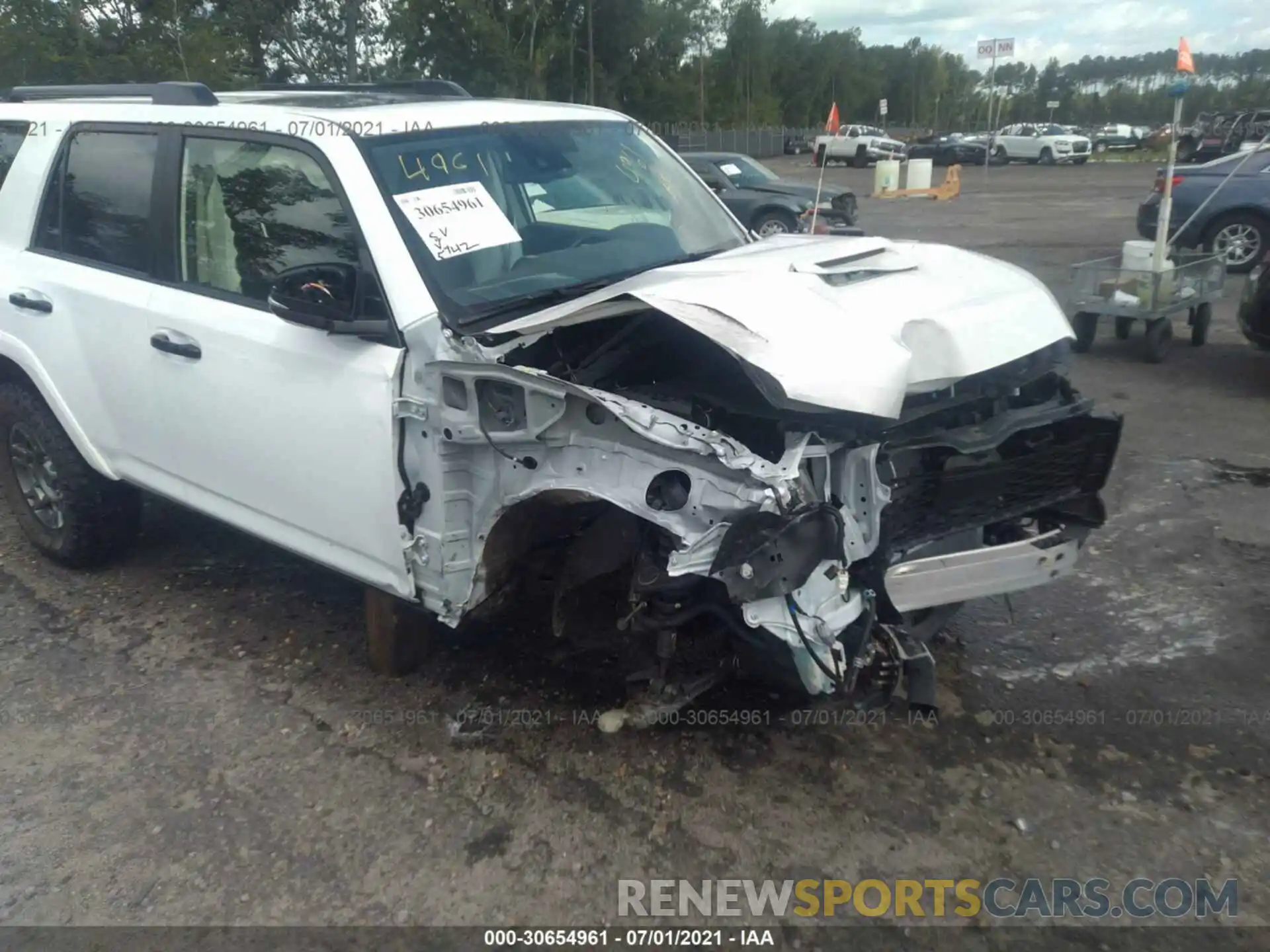 6 Photograph of a damaged car JTEHU5JR7M5839326 TOYOTA 4RUNNER 2021