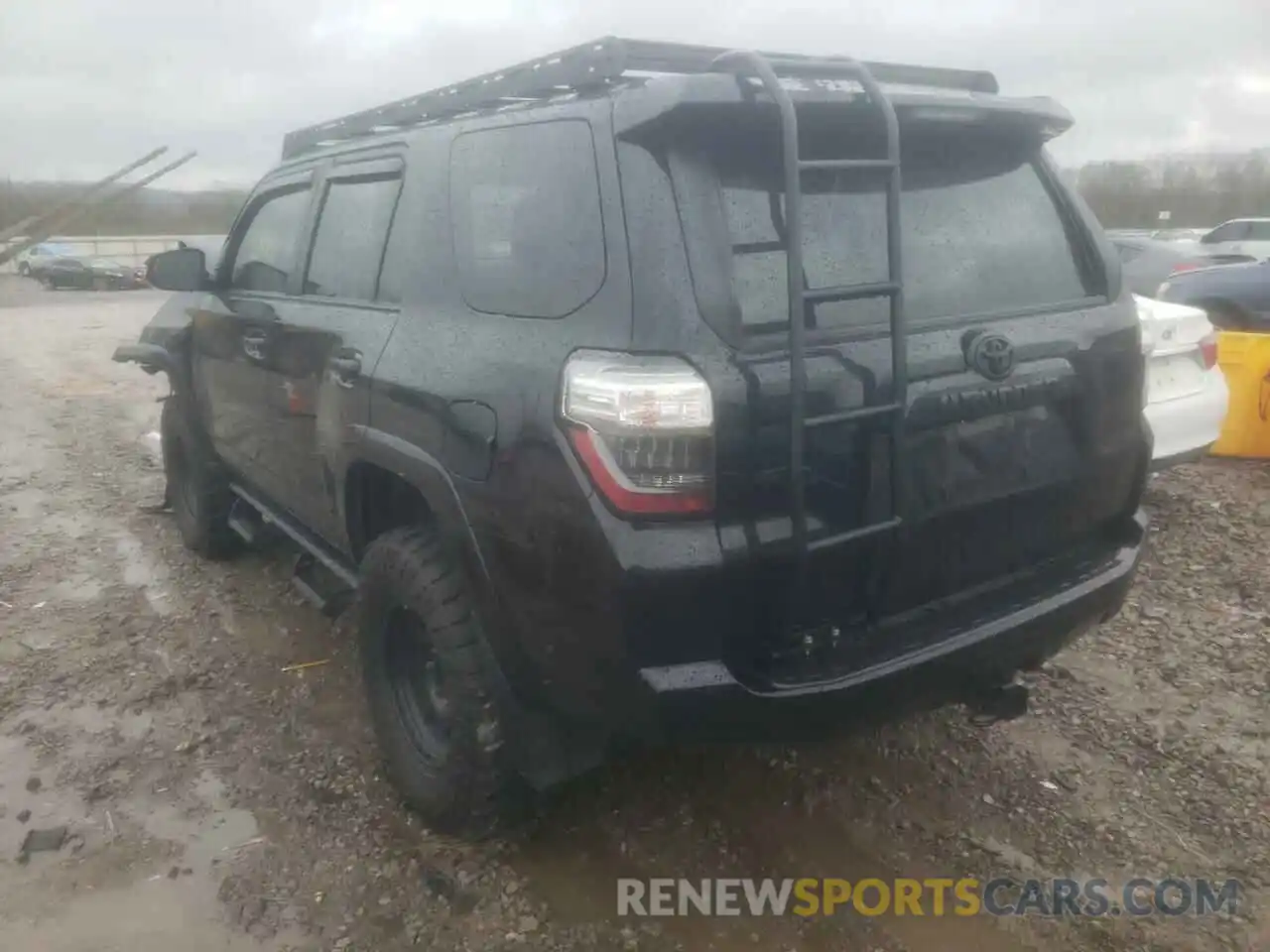 3 Photograph of a damaged car JTEHU5JR7M5877977 TOYOTA 4RUNNER 2021