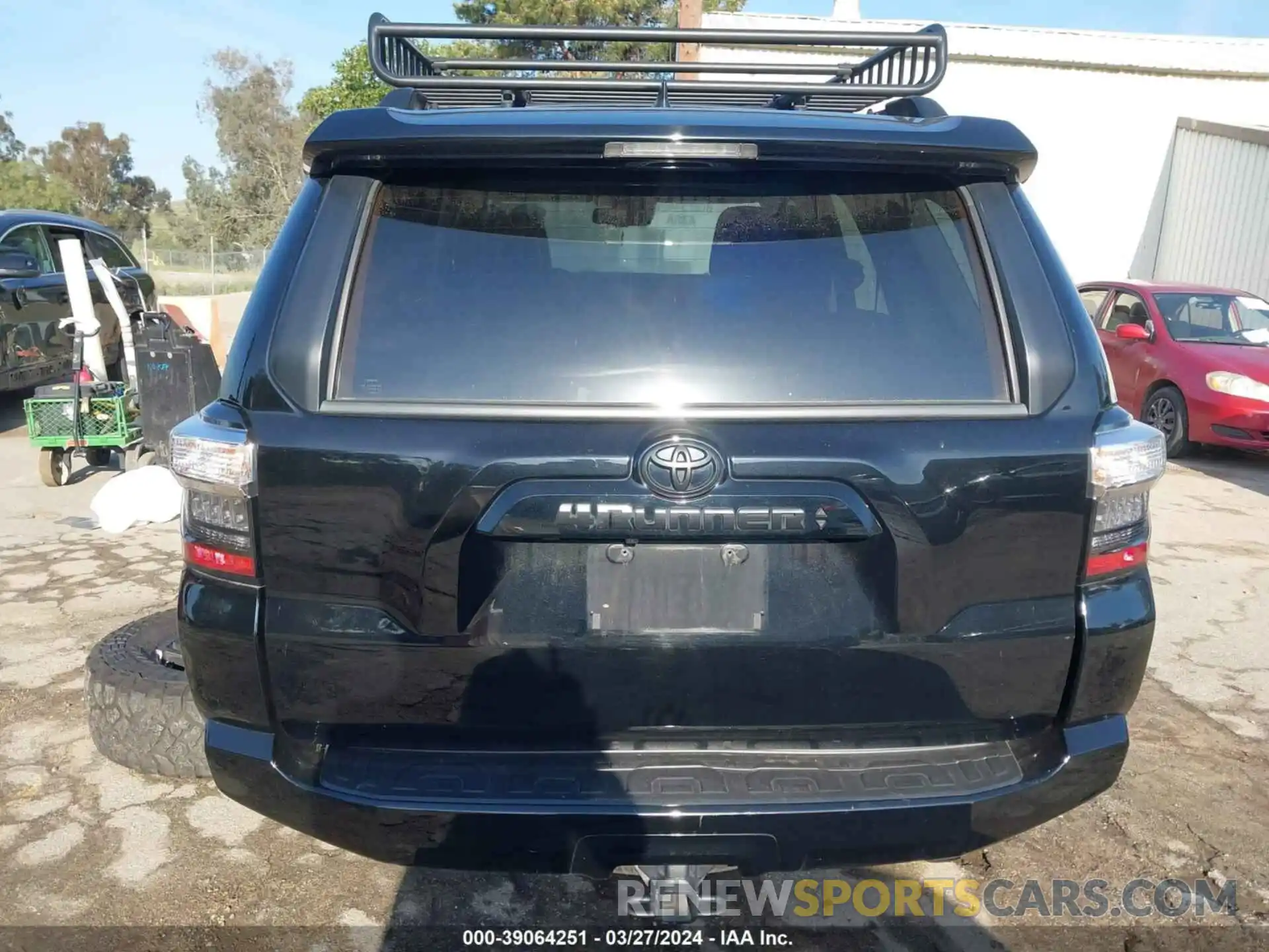 17 Photograph of a damaged car JTEHU5JR8M5874568 TOYOTA 4RUNNER 2021