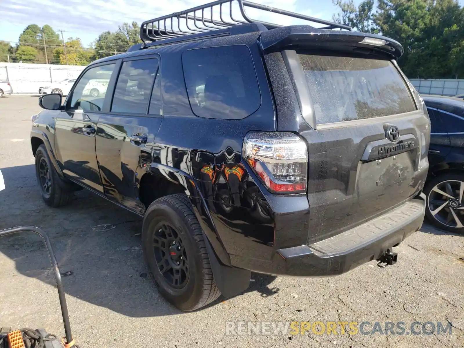 3 Photograph of a damaged car JTEHU5JR8M5962021 TOYOTA 4RUNNER 2021