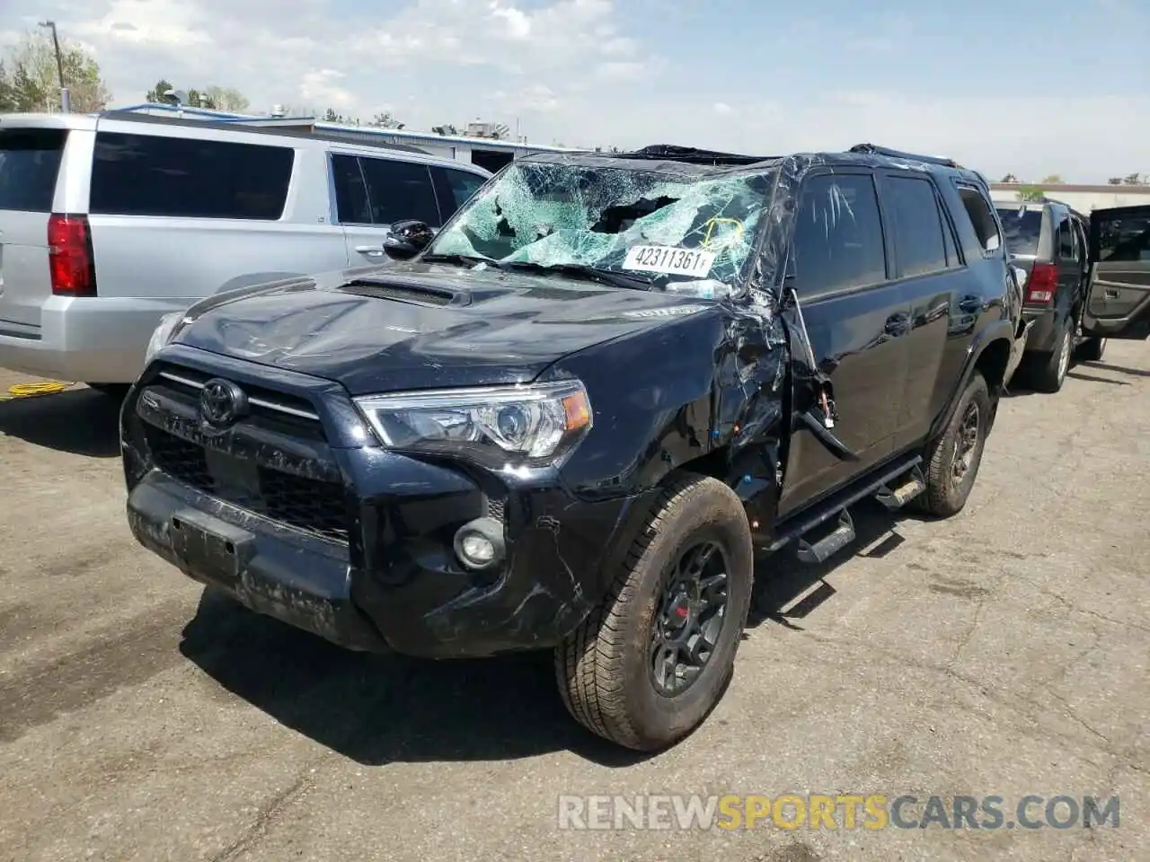 2 Photograph of a damaged car JTEHU5JR9M5871887 TOYOTA 4RUNNER 2021