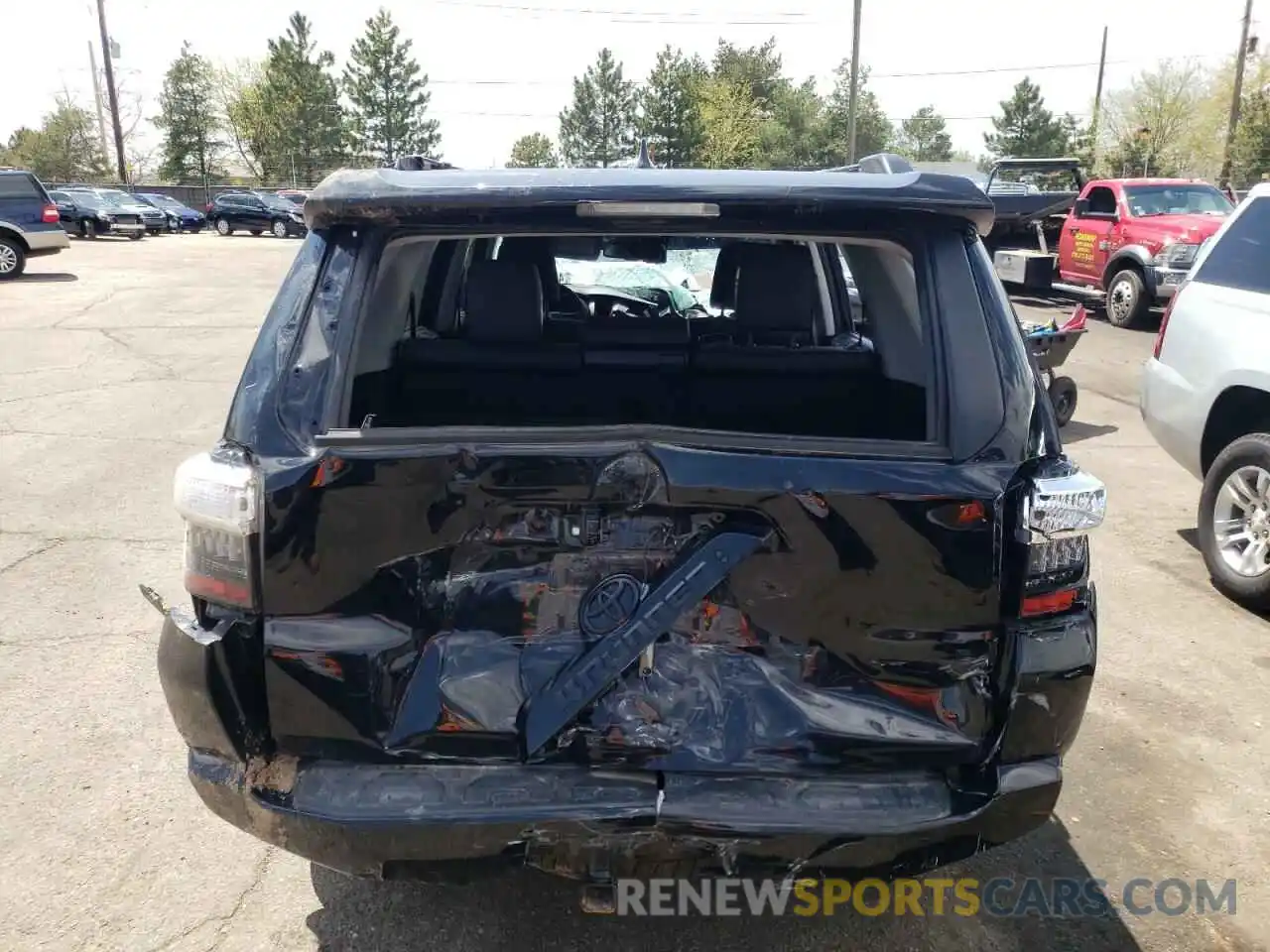 9 Photograph of a damaged car JTEHU5JR9M5871887 TOYOTA 4RUNNER 2021