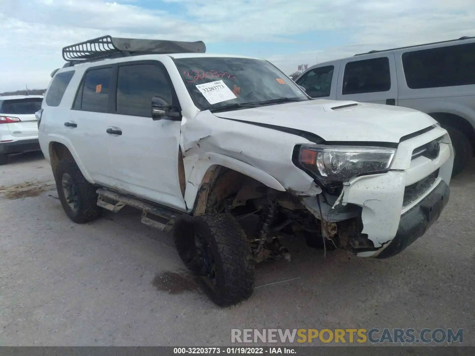 1 Photograph of a damaged car JTEHU5JR9M5954025 TOYOTA 4RUNNER 2021