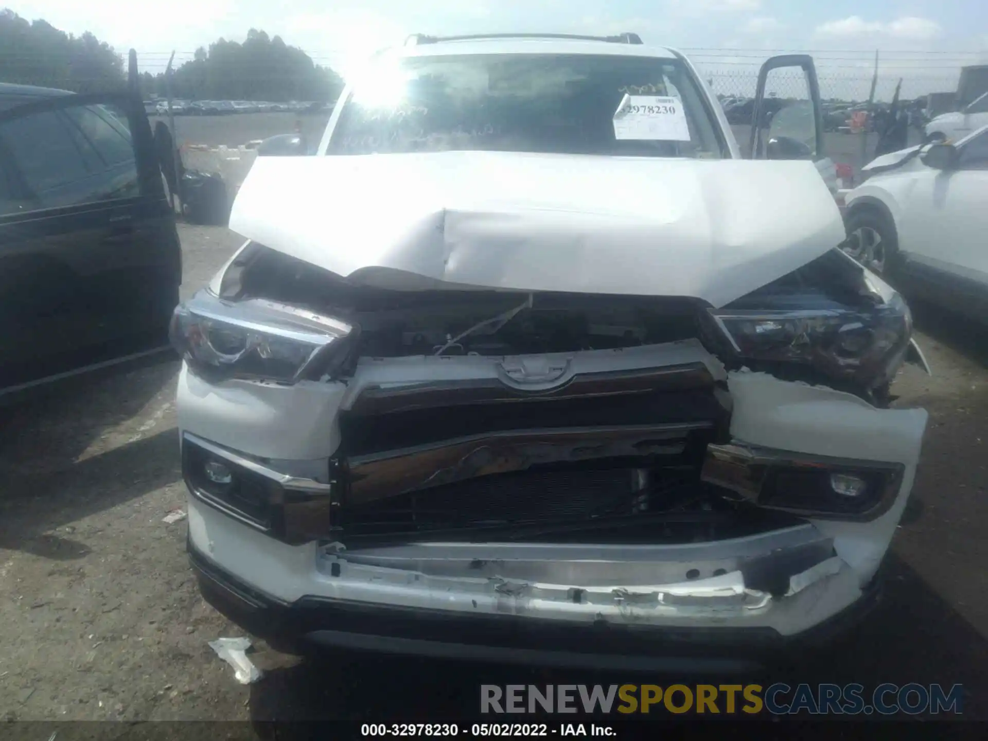 5 Photograph of a damaged car JTEJU5JR0M5964671 TOYOTA 4RUNNER 2021