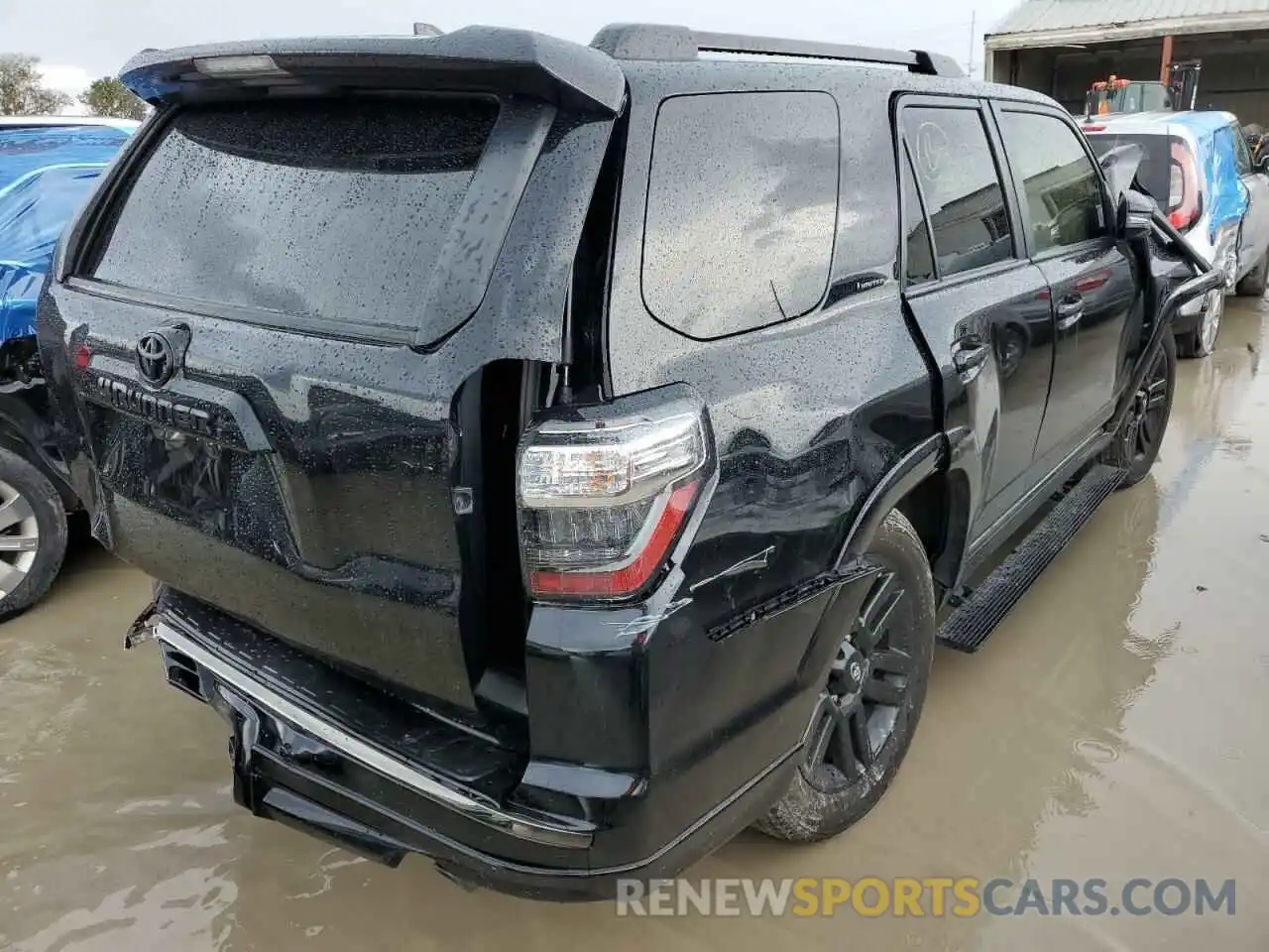 4 Photograph of a damaged car JTEJU5JR1M5864773 TOYOTA 4RUNNER 2021