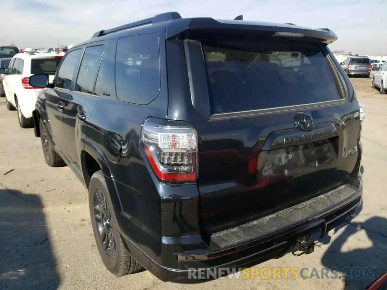 3 Photograph of a damaged car JTEJU5JR1M5913079 TOYOTA 4RUNNER 2021