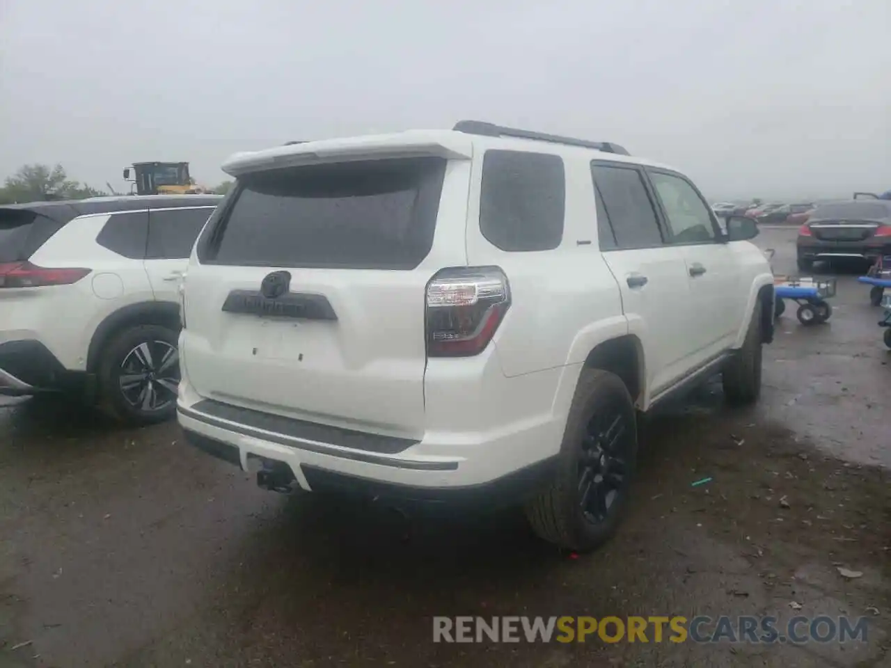 4 Photograph of a damaged car JTEJU5JR2M5874762 TOYOTA 4RUNNER 2021