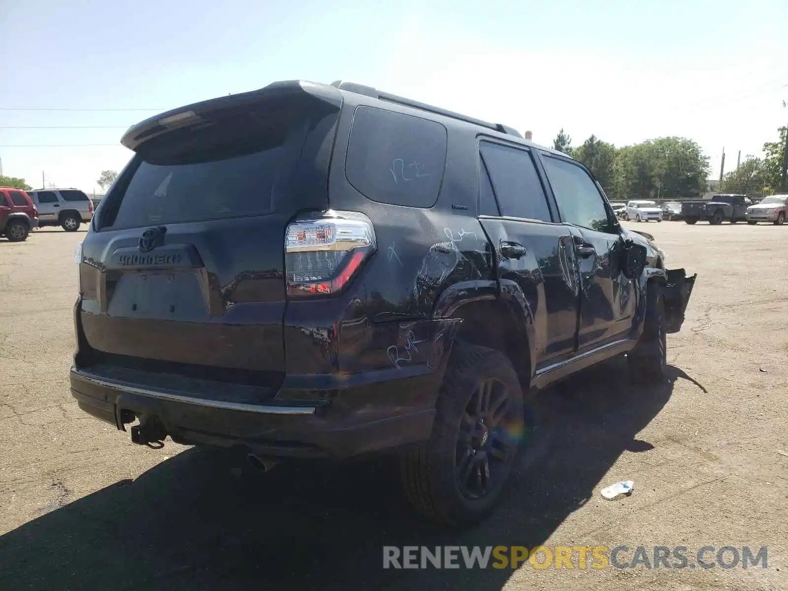 4 Photograph of a damaged car JTEJU5JR4M5881888 TOYOTA 4RUNNER 2021