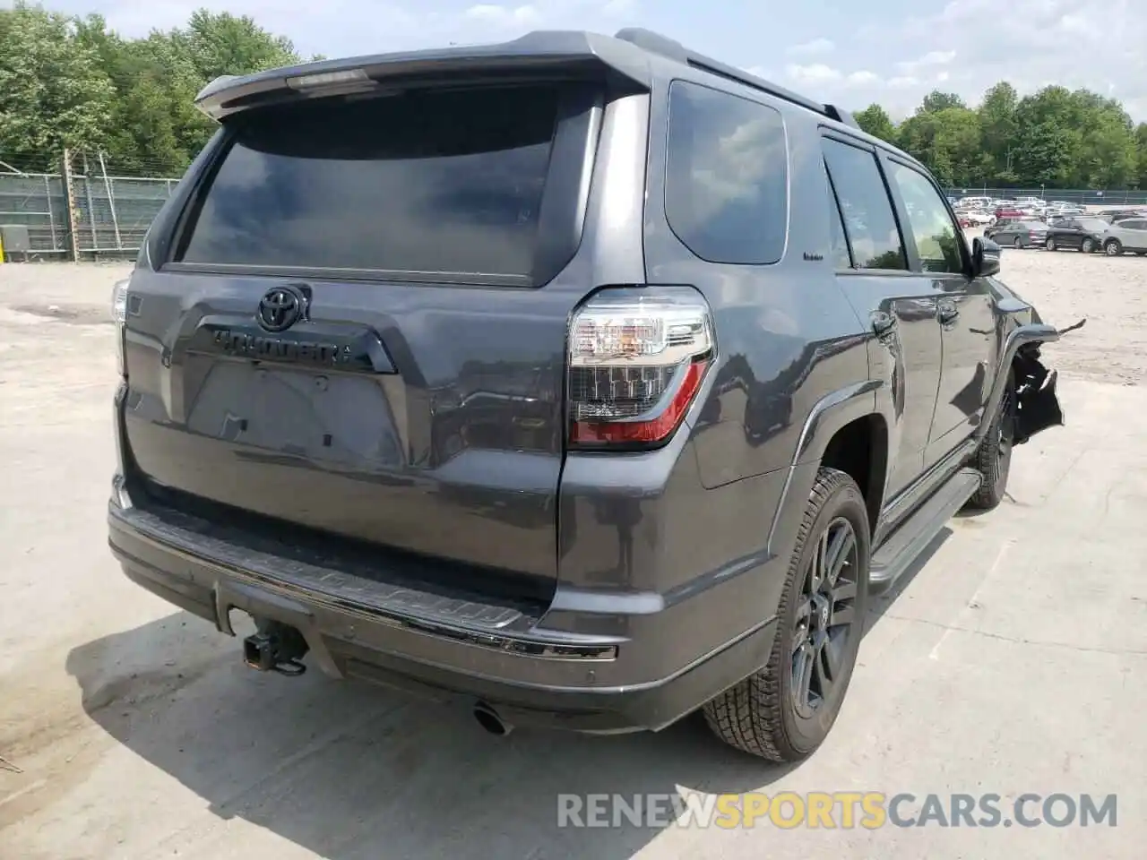 4 Photograph of a damaged car JTEJU5JR4M5952362 TOYOTA 4RUNNER 2021