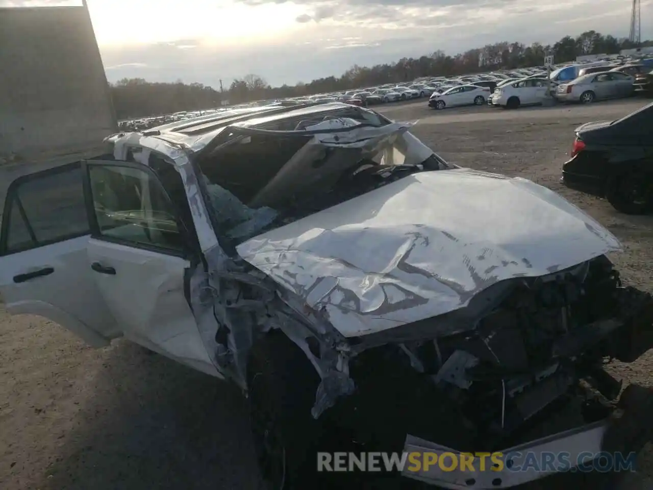 9 Photograph of a damaged car JTEJU5JR7M5871646 TOYOTA 4RUNNER 2021