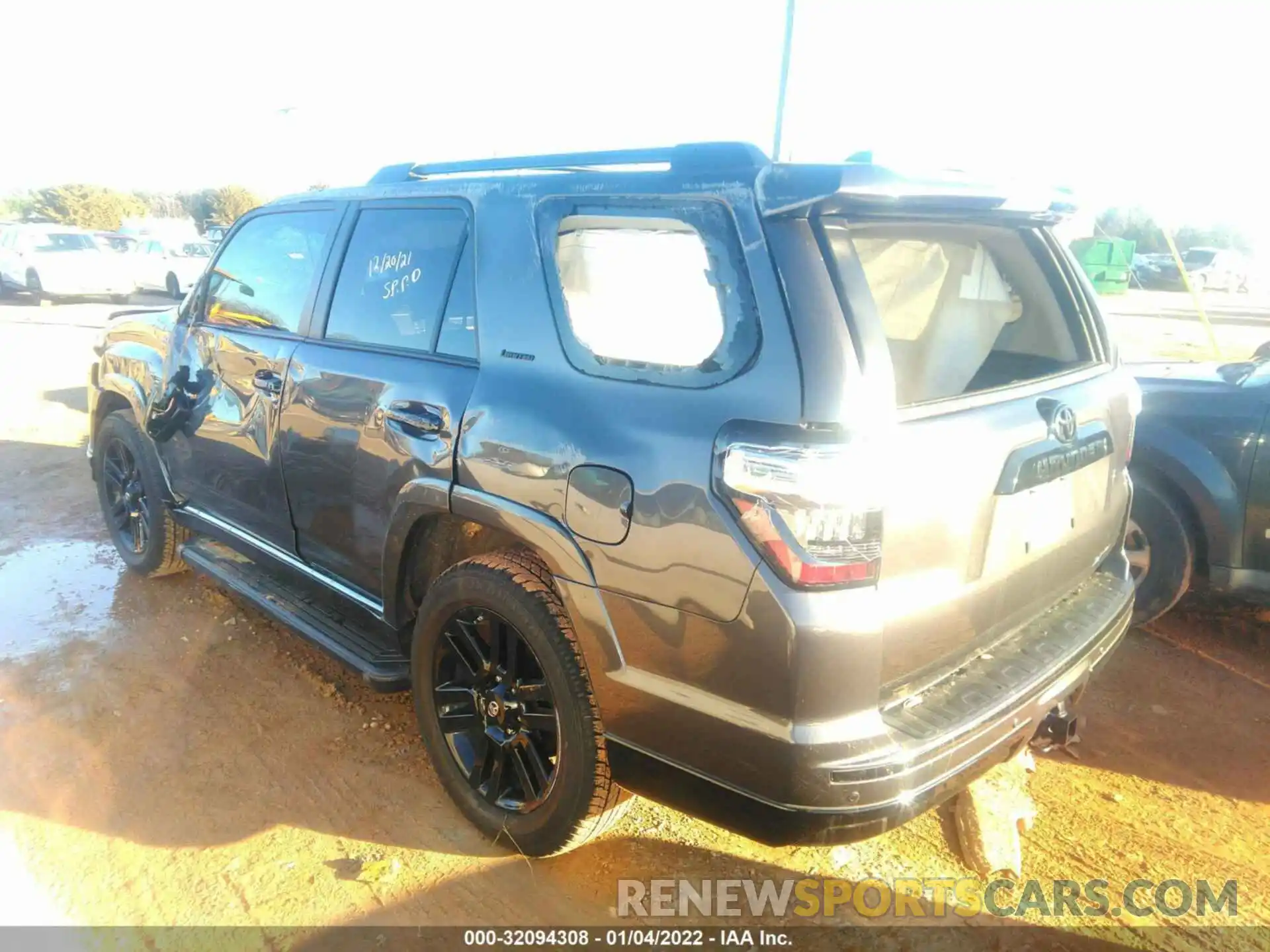 3 Photograph of a damaged car JTEJU5JR7M5943221 TOYOTA 4RUNNER 2021