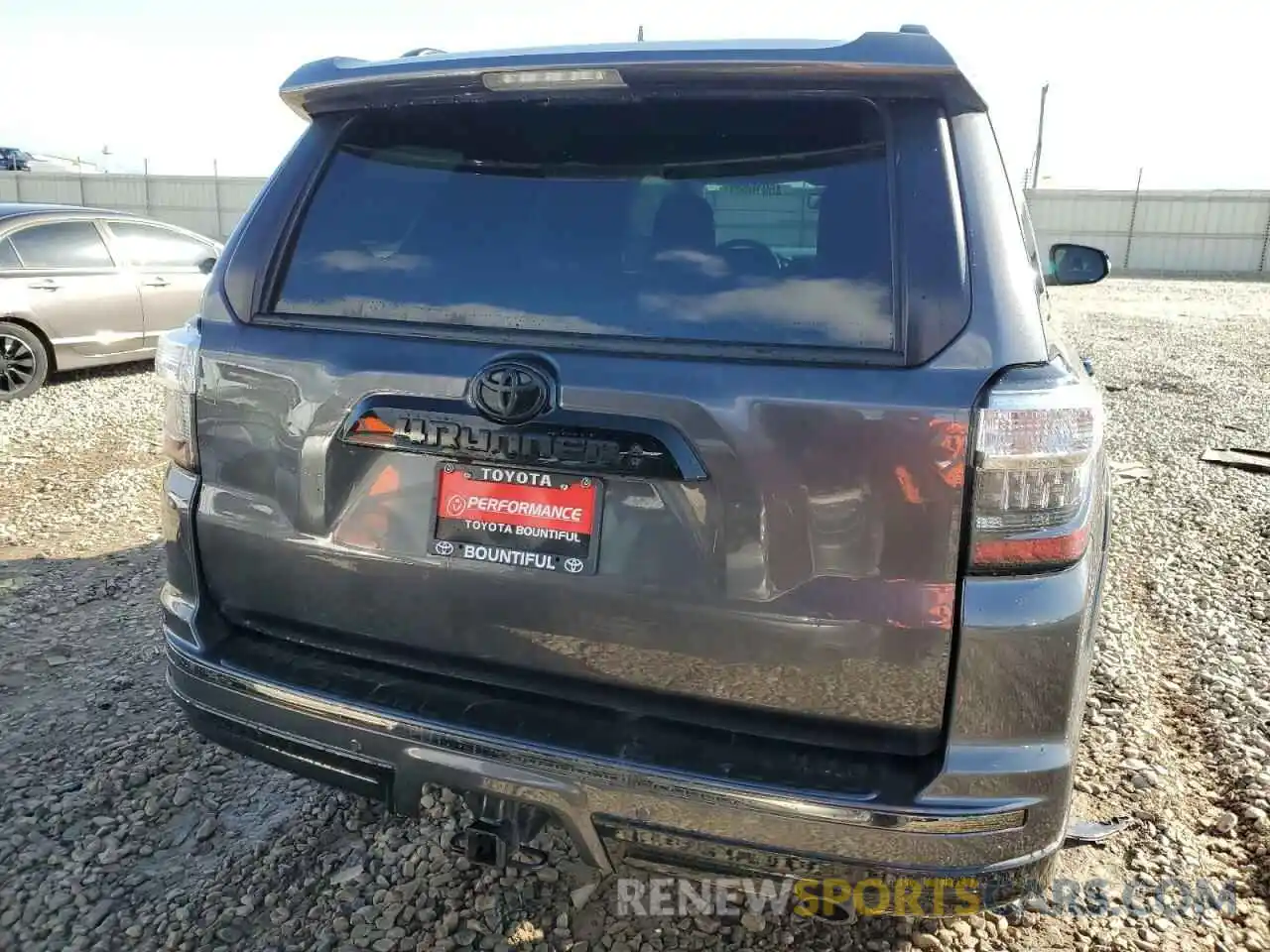 6 Photograph of a damaged car JTEJU5JR9M5885175 TOYOTA 4RUNNER 2021