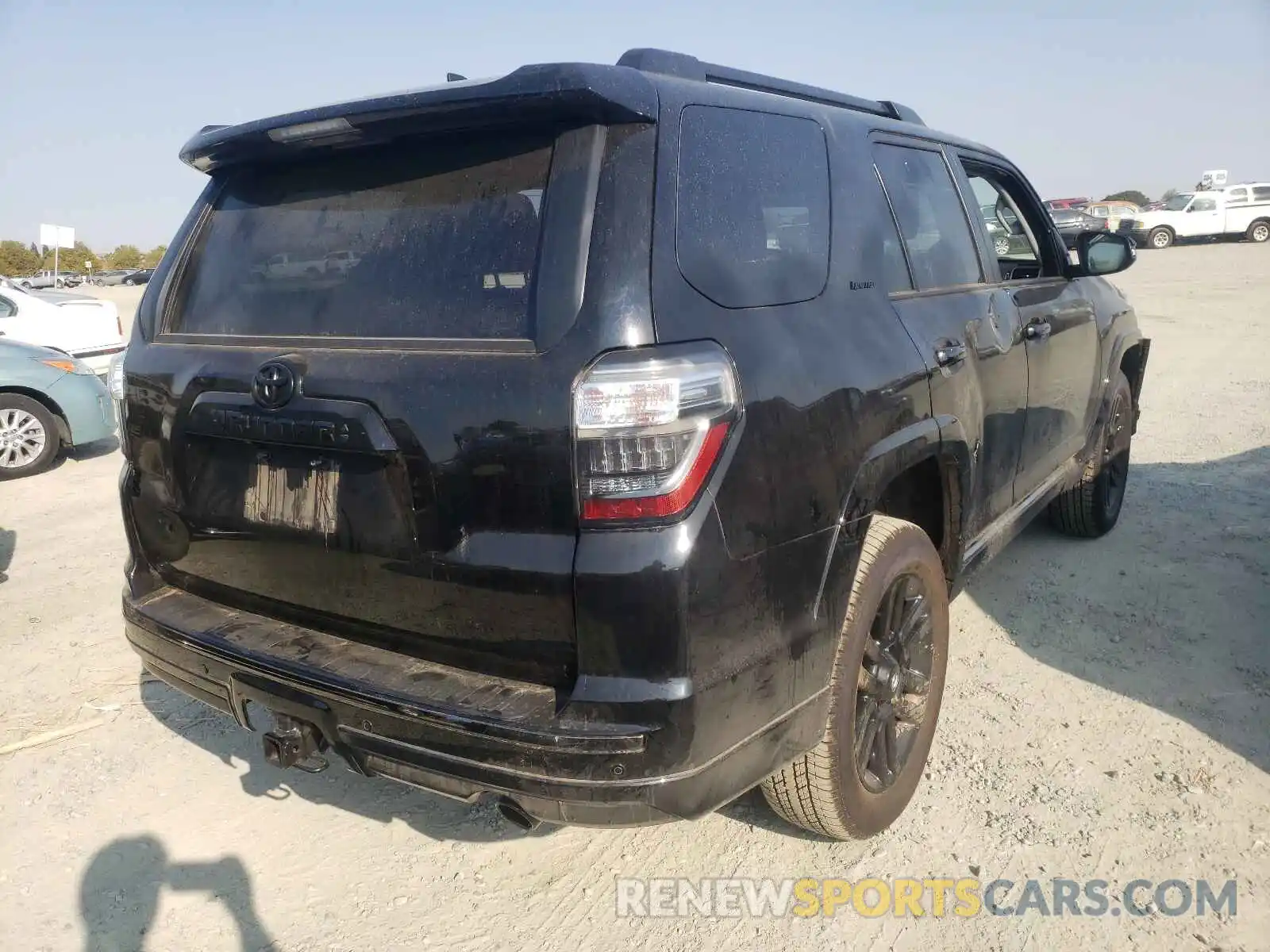 4 Photograph of a damaged car JTEJU5JR9M5947464 TOYOTA 4RUNNER 2021