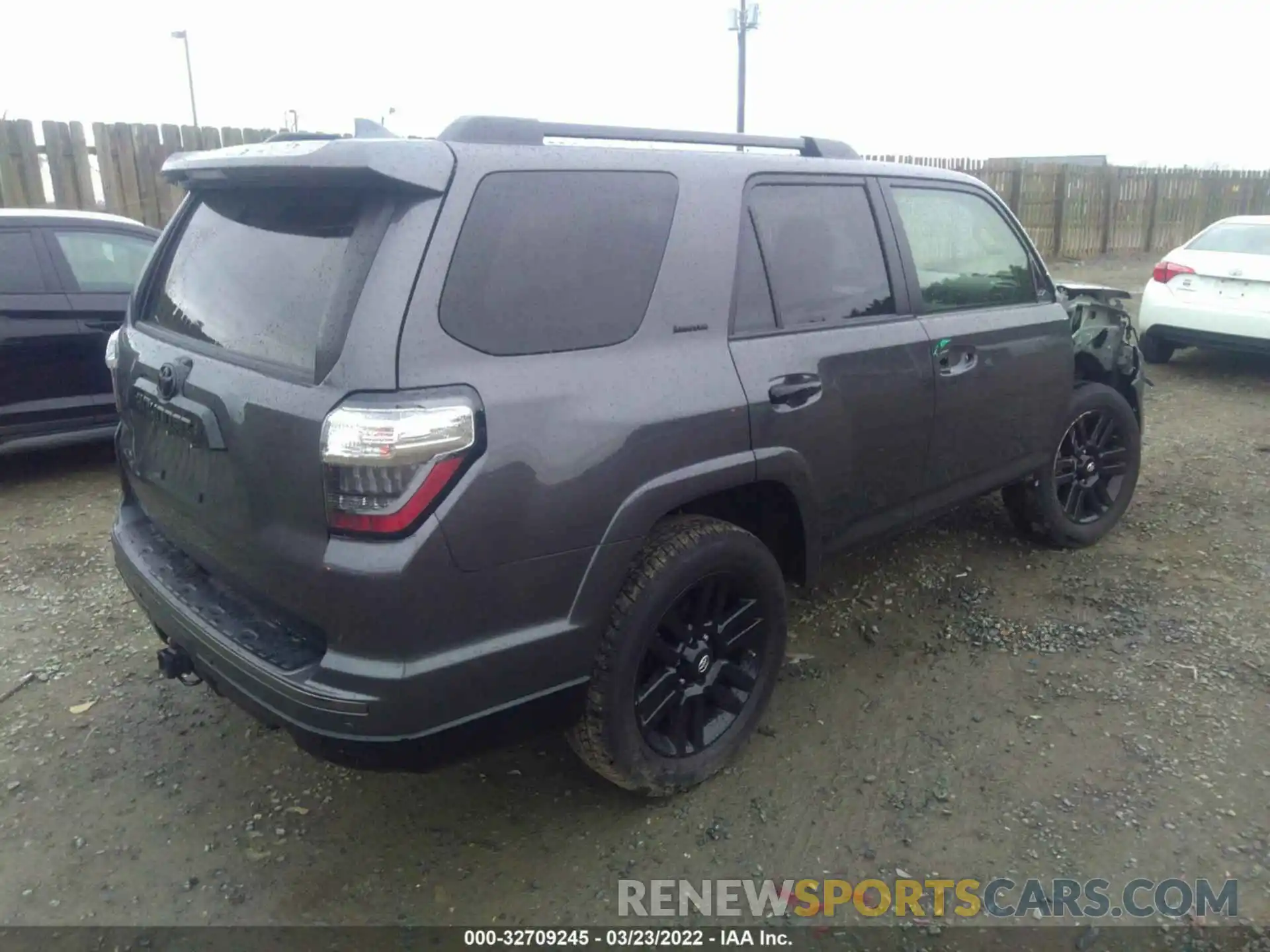 4 Photograph of a damaged car JTEJU5JRXM5865002 TOYOTA 4RUNNER 2021