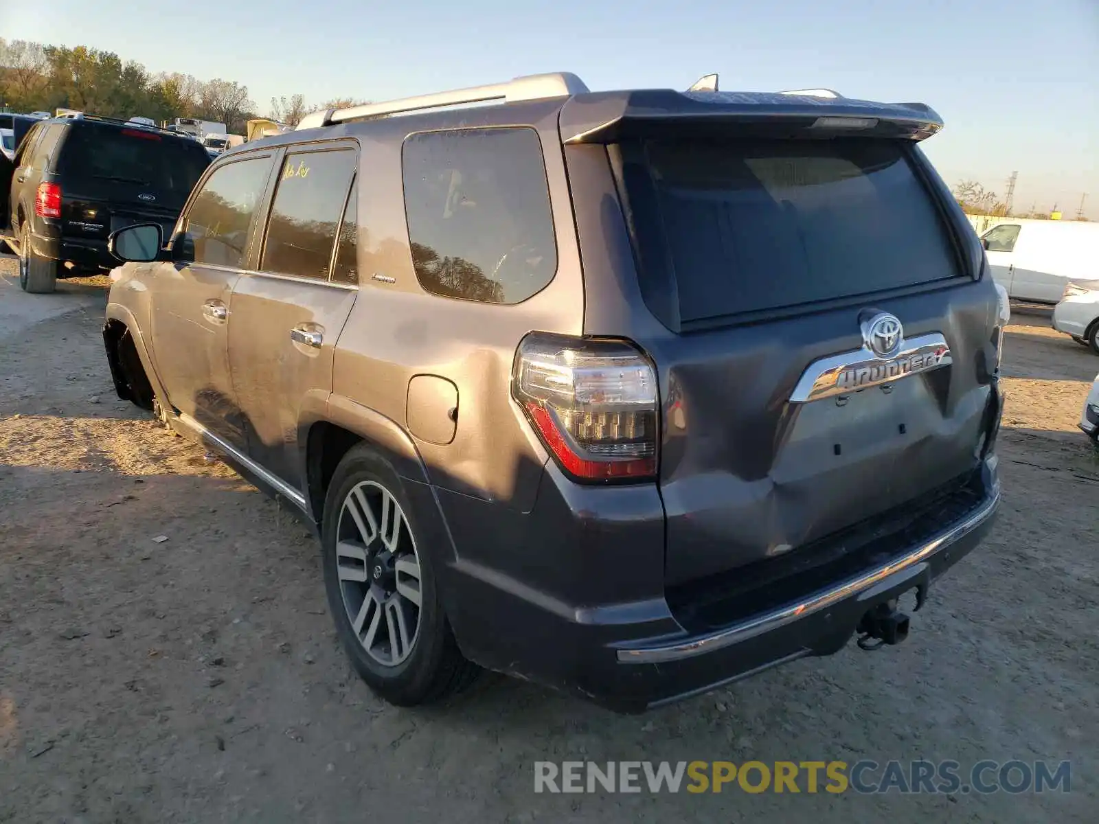 3 Photograph of a damaged car JTEKU5JR0M5898336 TOYOTA 4RUNNER 2021