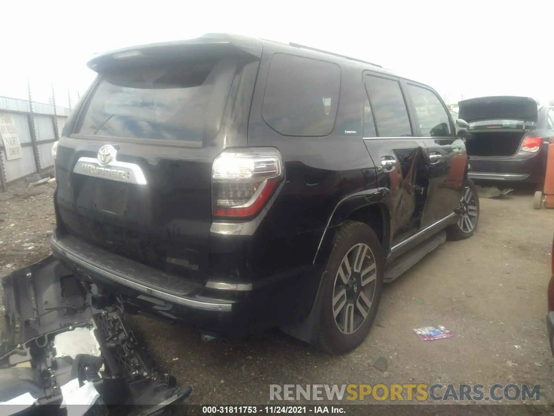 4 Photograph of a damaged car JTEKU5JR1M5851509 TOYOTA 4RUNNER 2021