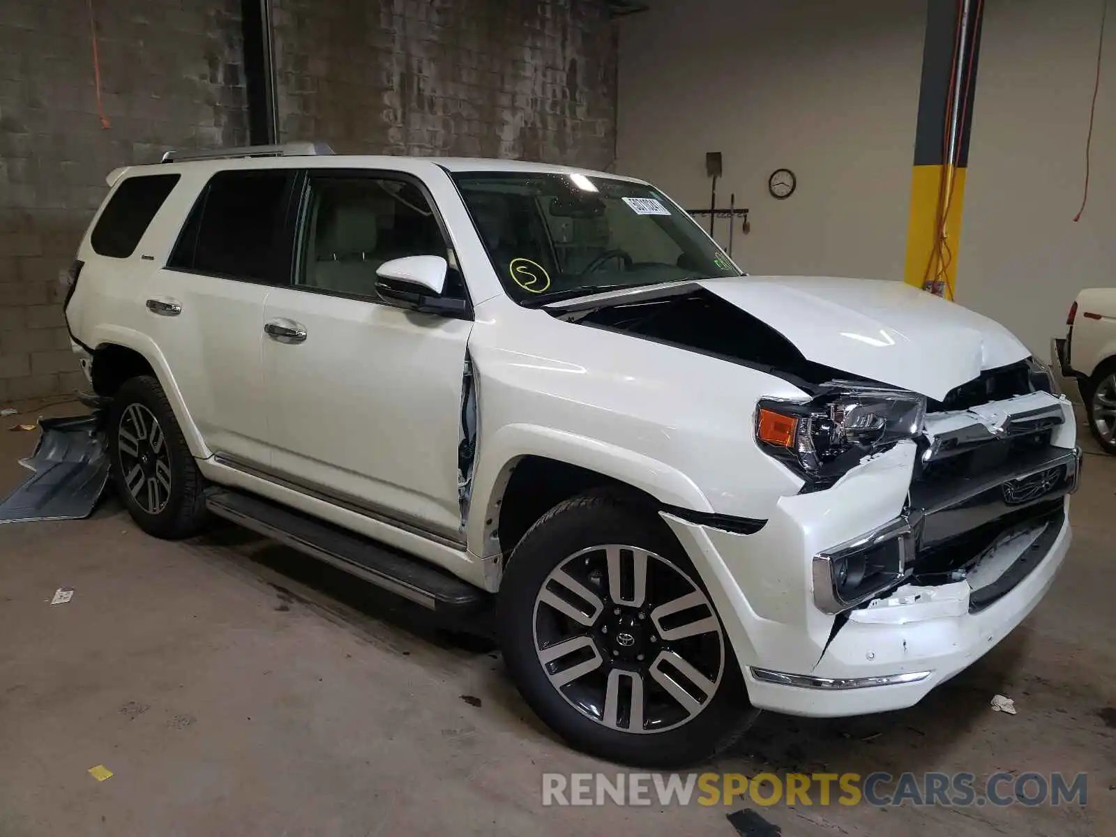 1 Photograph of a damaged car JTEKU5JR1M5880248 TOYOTA 4RUNNER 2021