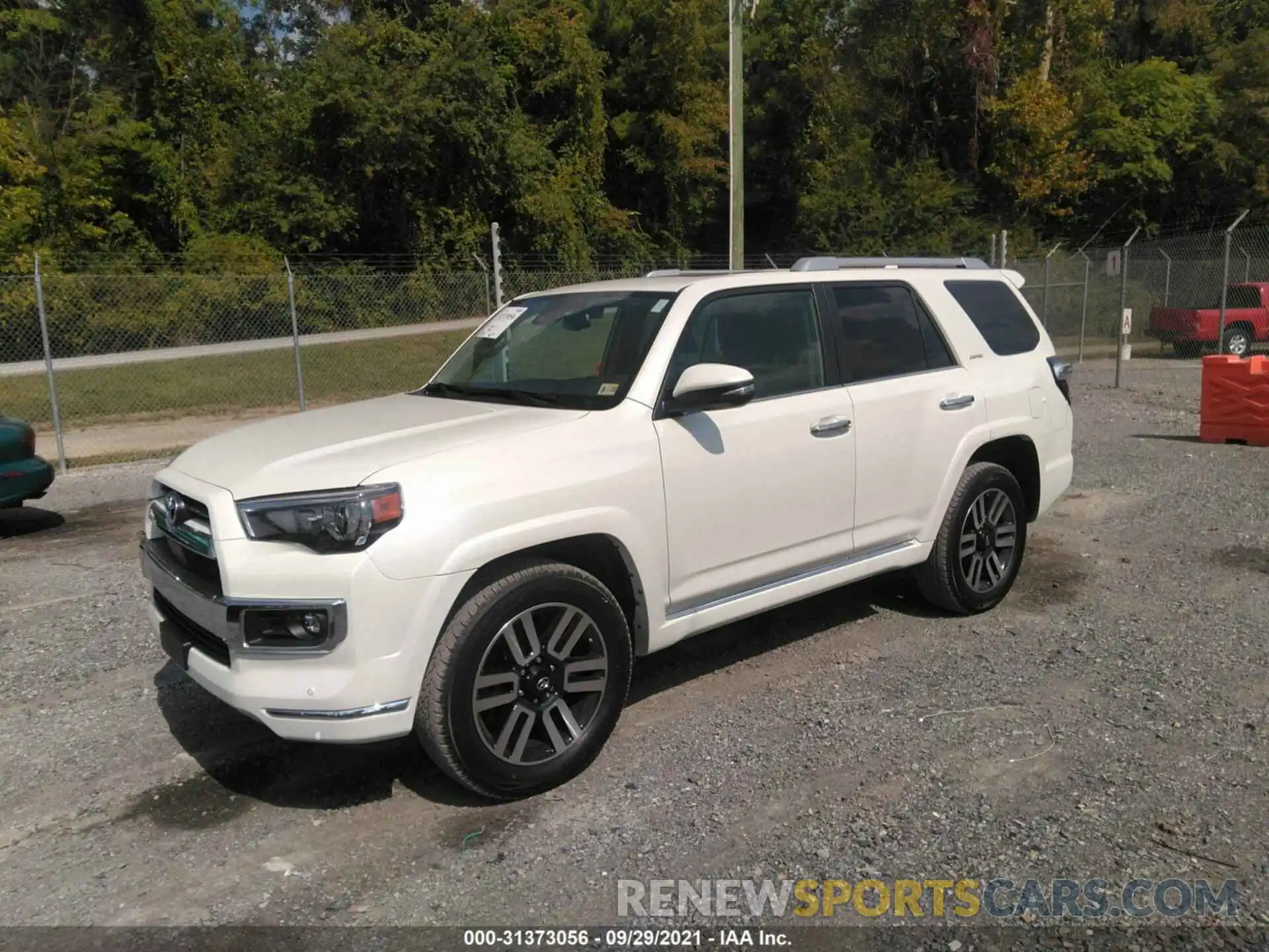 2 Photograph of a damaged car JTEKU5JR1M5961654 TOYOTA 4RUNNER 2021