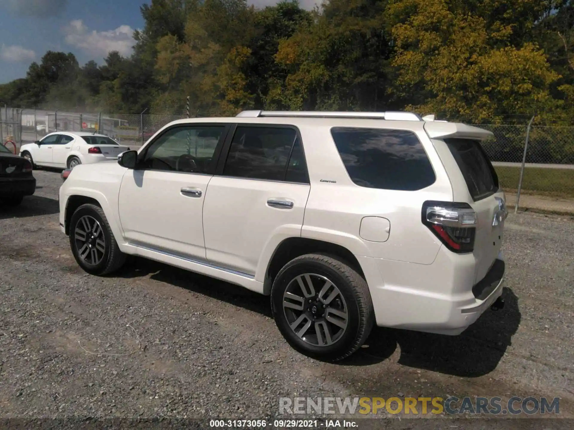 3 Фотография поврежденного автомобиля JTEKU5JR1M5961654 TOYOTA 4RUNNER 2021