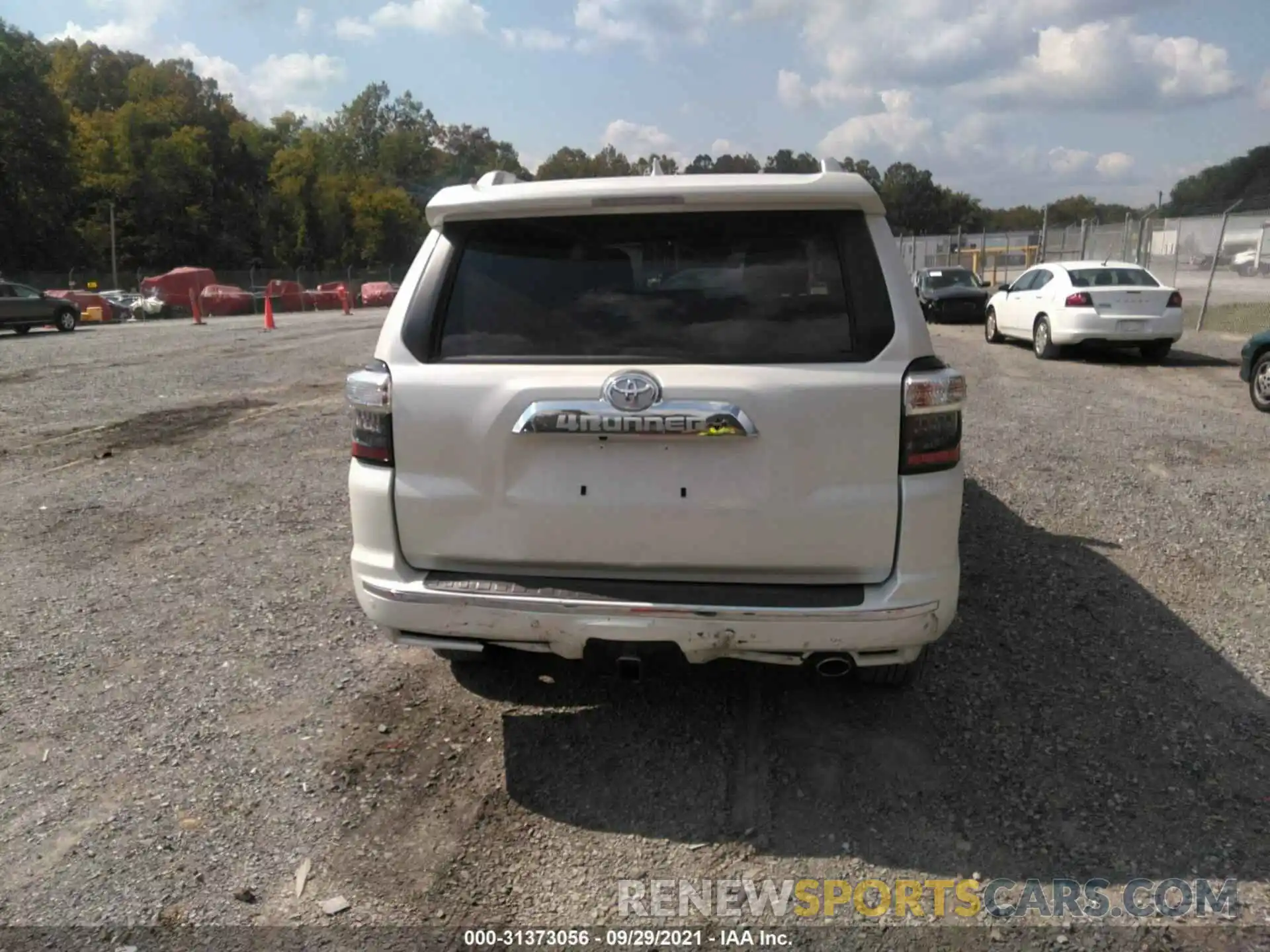 6 Photograph of a damaged car JTEKU5JR1M5961654 TOYOTA 4RUNNER 2021