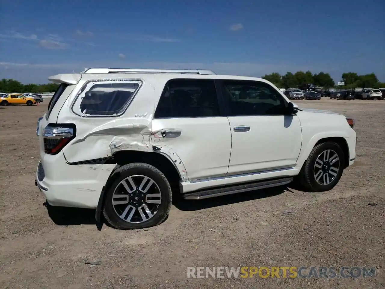 9 Photograph of a damaged car JTEKU5JR3M5881806 TOYOTA 4RUNNER 2021