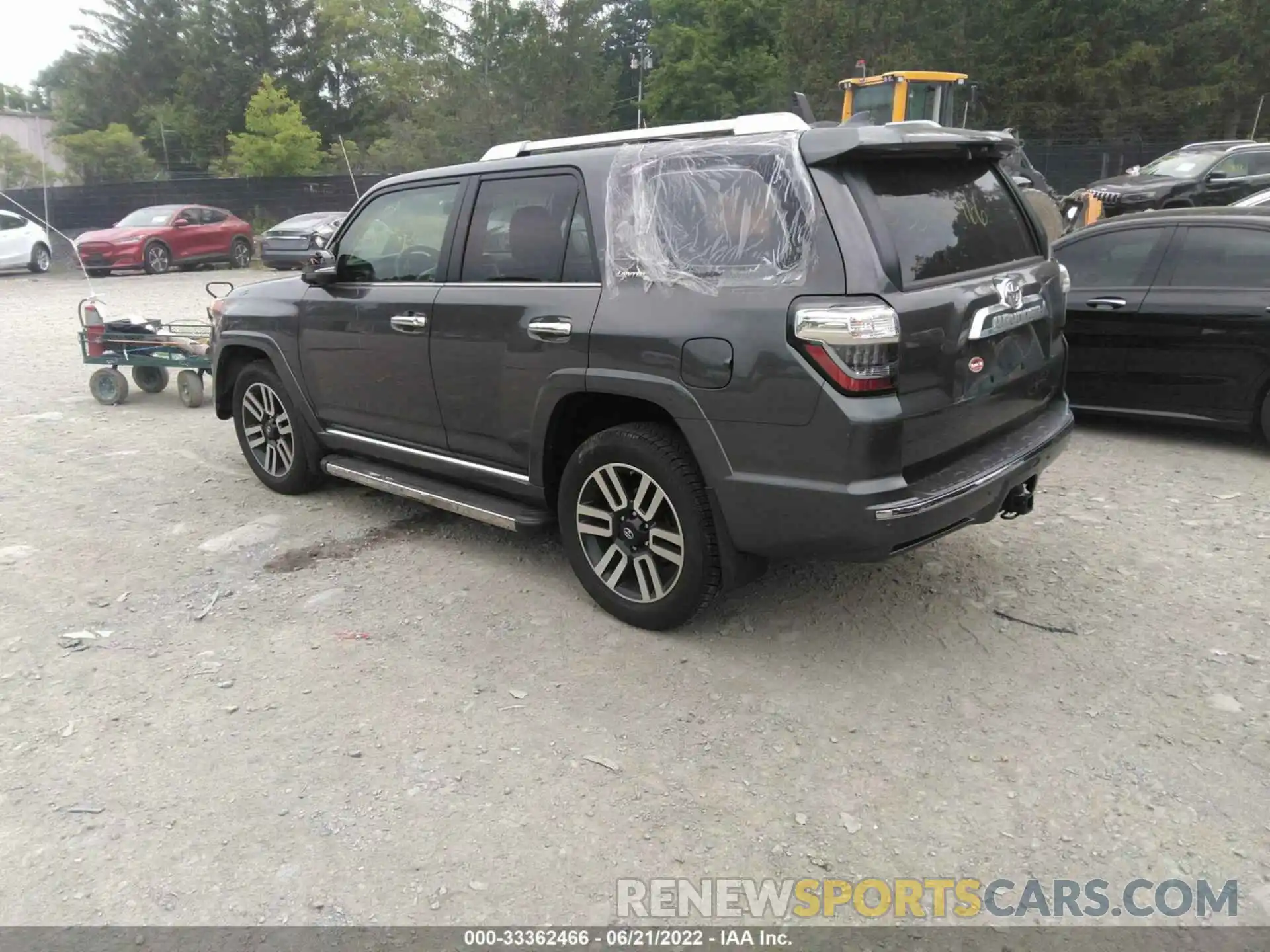 3 Photograph of a damaged car JTEKU5JR3M5941180 TOYOTA 4RUNNER 2021