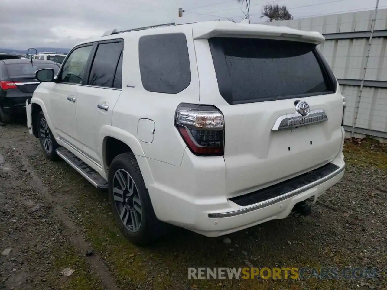 3 Photograph of a damaged car JTEKU5JR4M5854808 TOYOTA 4RUNNER 2021