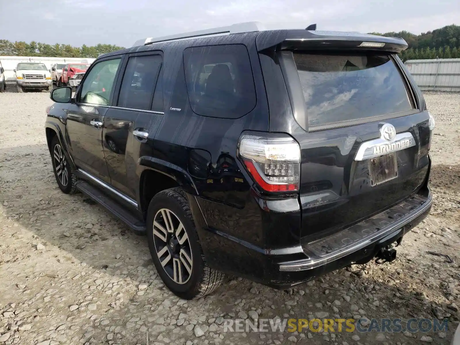 3 Photograph of a damaged car JTEKU5JR4M5871608 TOYOTA 4RUNNER 2021