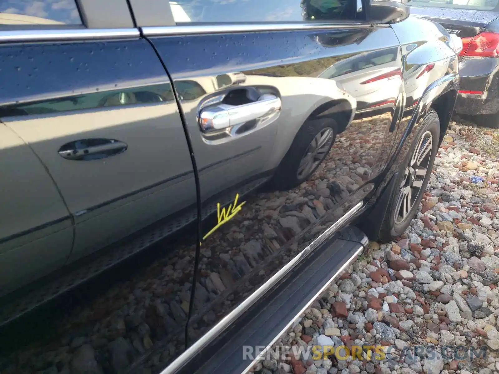 9 Photograph of a damaged car JTEKU5JR5M5850671 TOYOTA 4RUNNER 2021