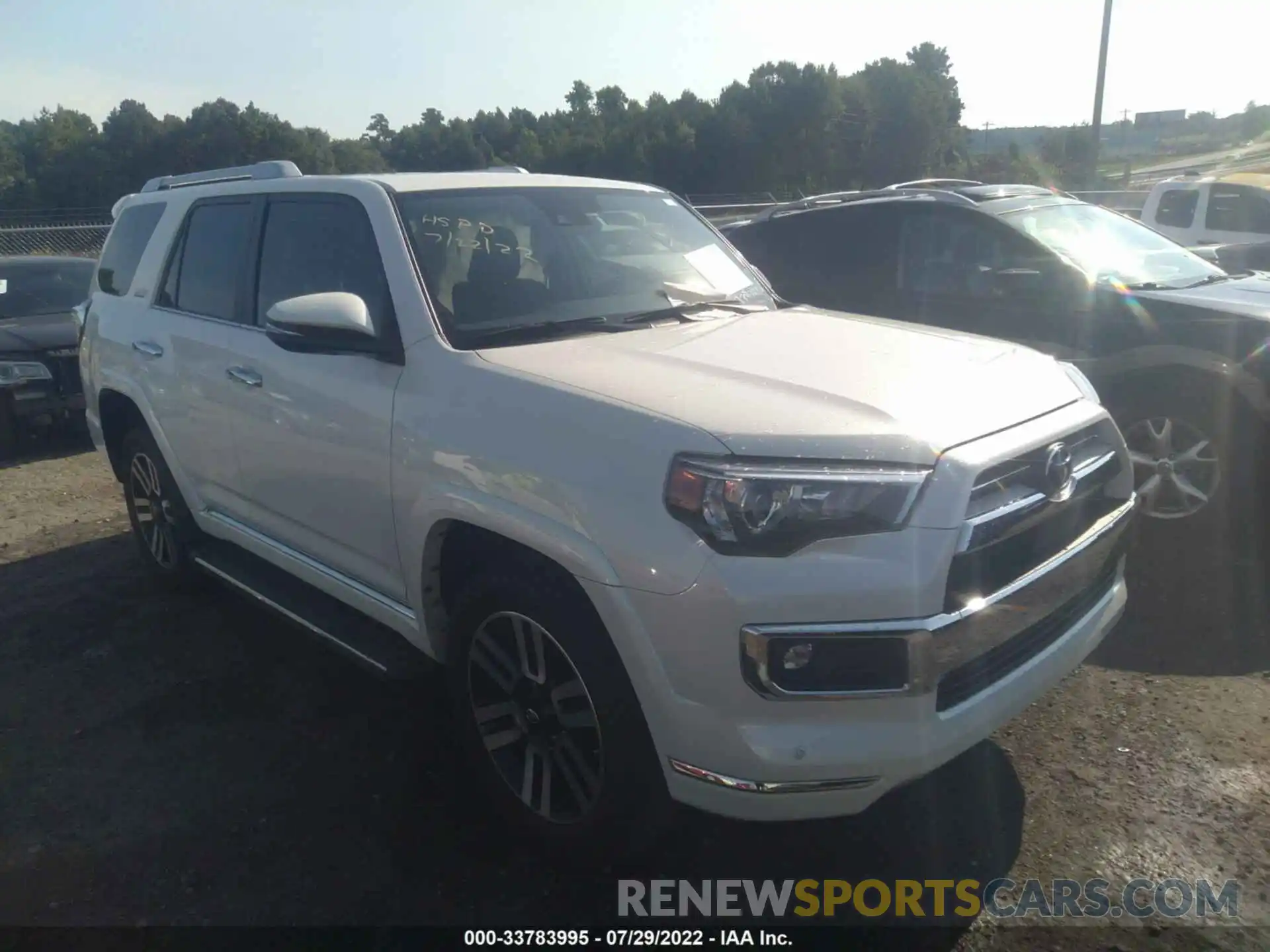 1 Photograph of a damaged car JTEKU5JR5M5863338 TOYOTA 4RUNNER 2021