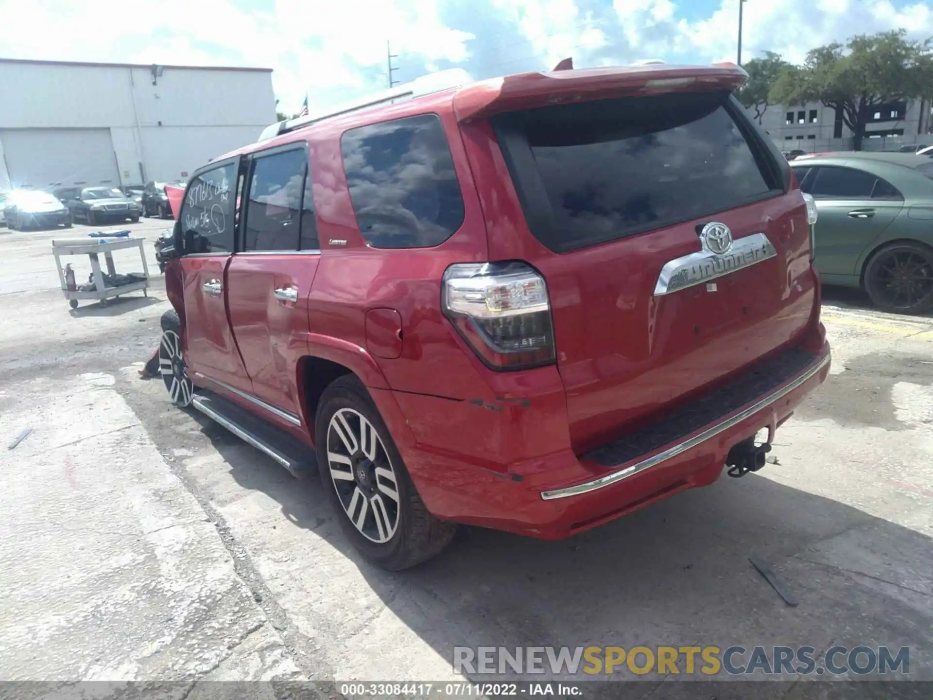 3 Photograph of a damaged car JTEKU5JR5M5877613 TOYOTA 4RUNNER 2021