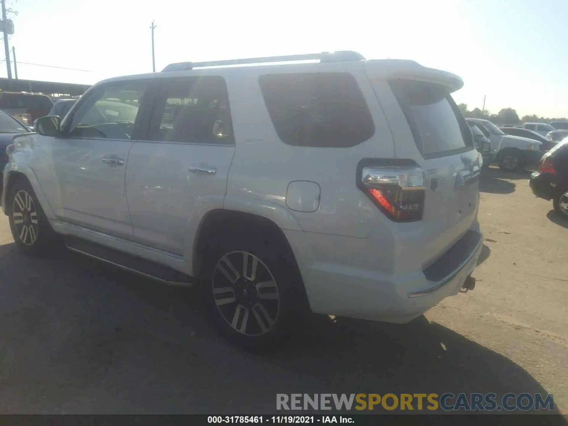 3 Photograph of a damaged car JTEKU5JR5M5898526 TOYOTA 4RUNNER 2021