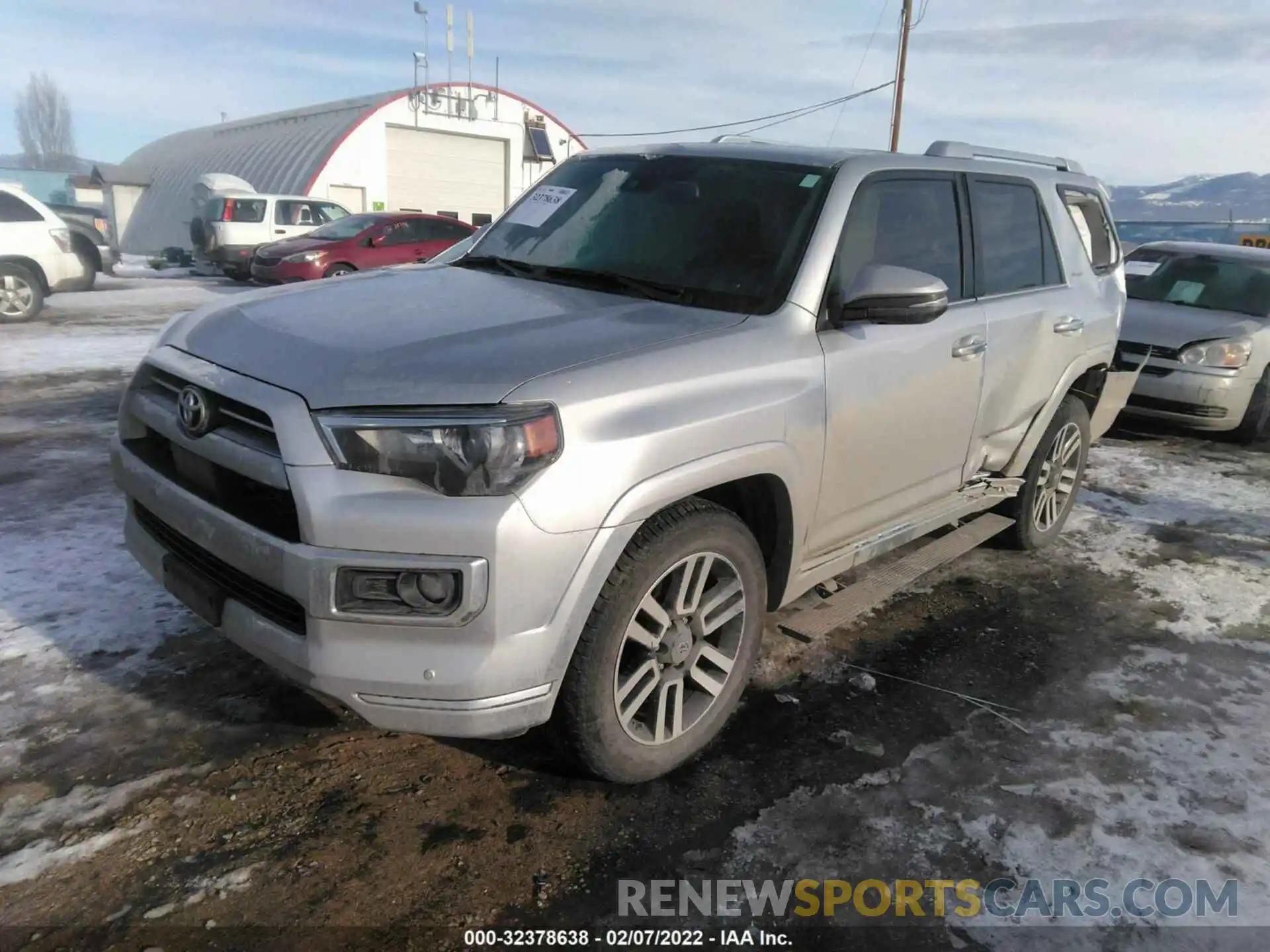 2 Photograph of a damaged car JTEKU5JR6M5861274 TOYOTA 4RUNNER 2021