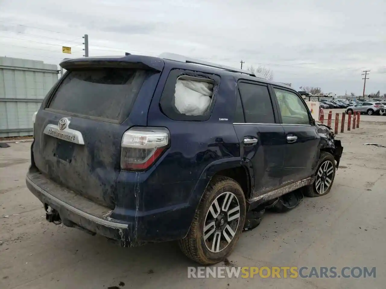 4 Photograph of a damaged car JTEKU5JR6M5941626 TOYOTA 4RUNNER 2021