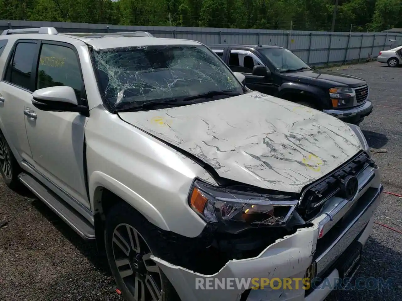 9 Photograph of a damaged car JTEKU5JR6M5946051 TOYOTA 4RUNNER 2021