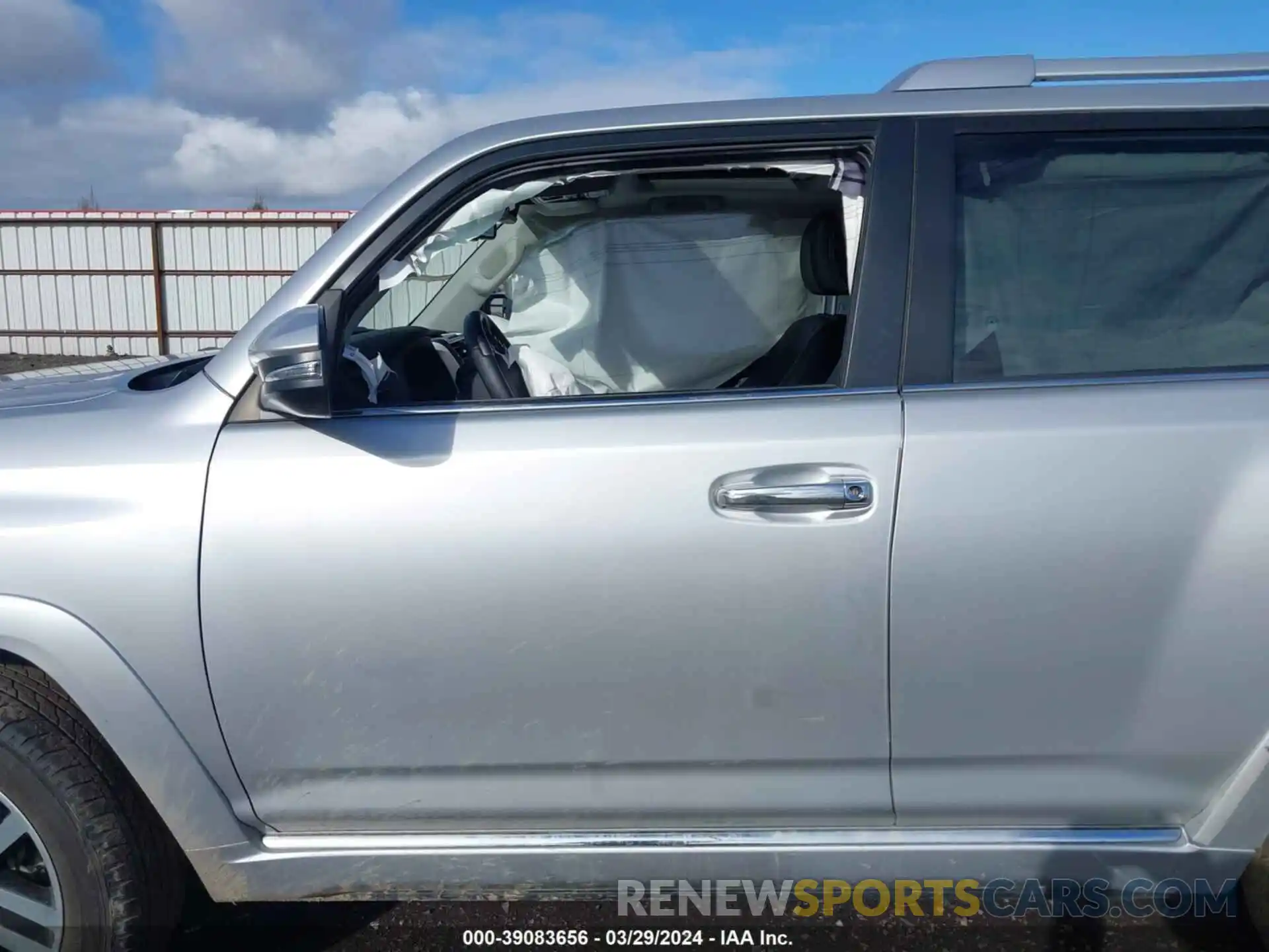 15 Photograph of a damaged car JTEKU5JR6M5950570 TOYOTA 4RUNNER 2021