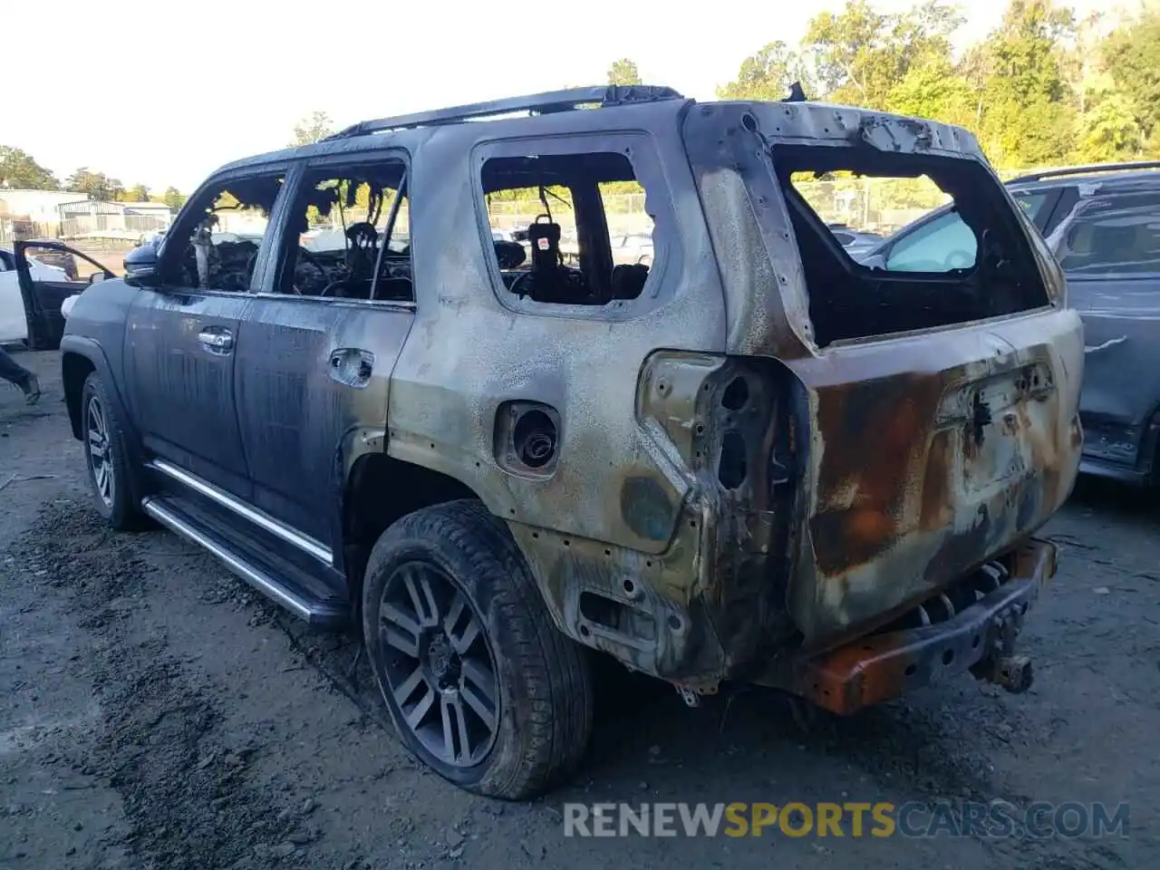 3 Photograph of a damaged car JTEKU5JR7M5952005 TOYOTA 4RUNNER 2021