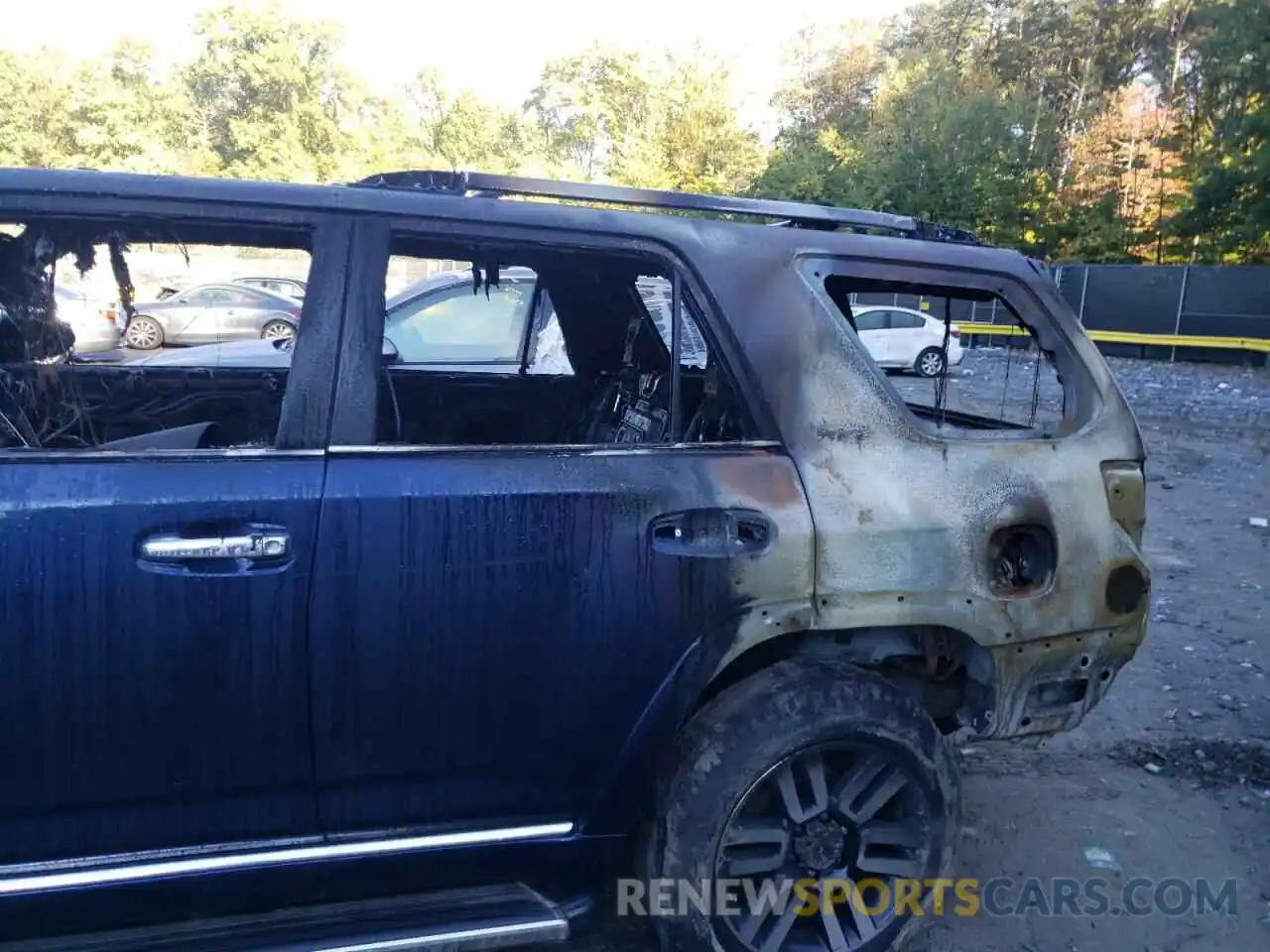 9 Photograph of a damaged car JTEKU5JR7M5952005 TOYOTA 4RUNNER 2021