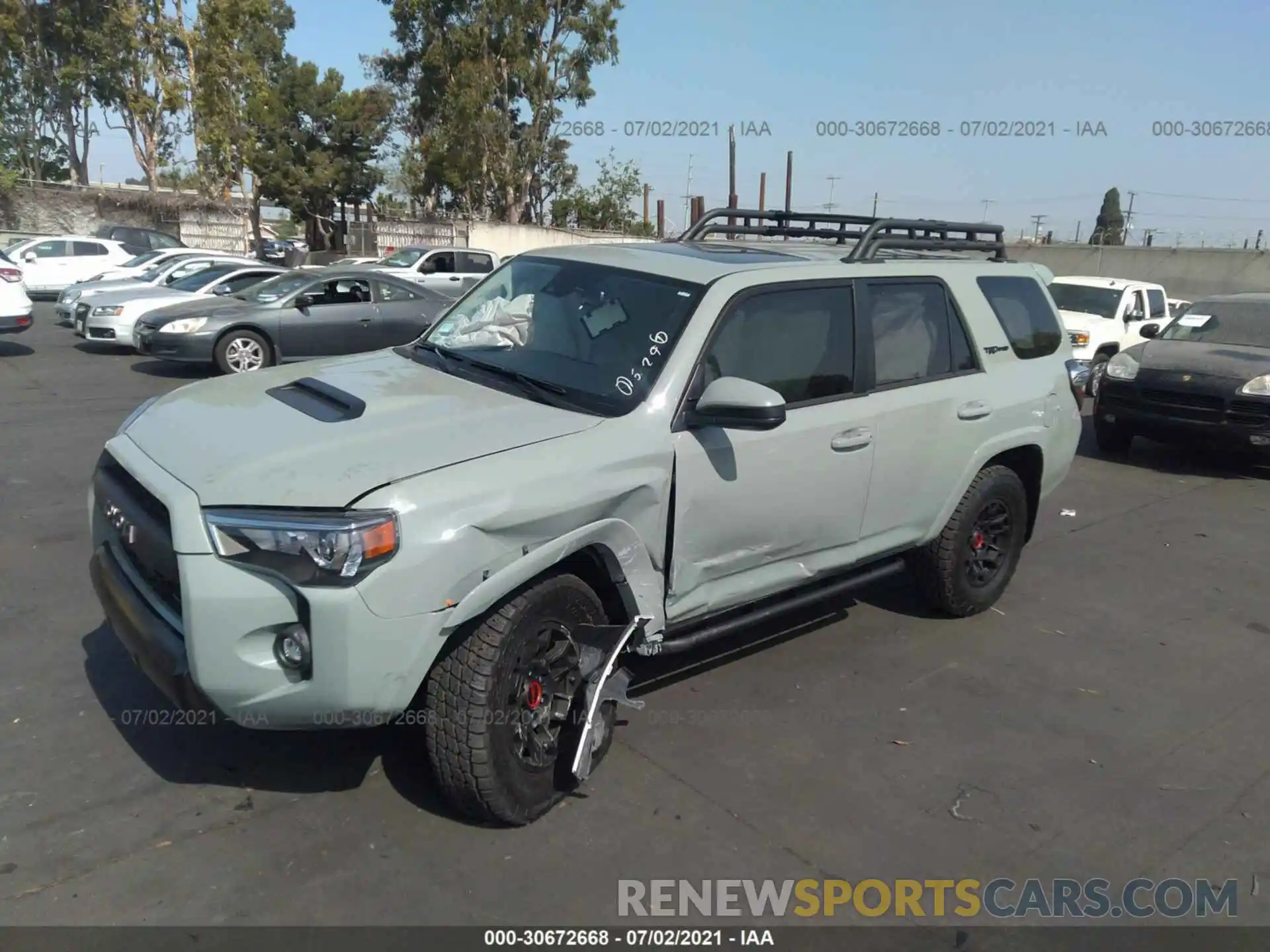 2 Photograph of a damaged car JTELU5JR1M5906464 TOYOTA 4RUNNER 2021