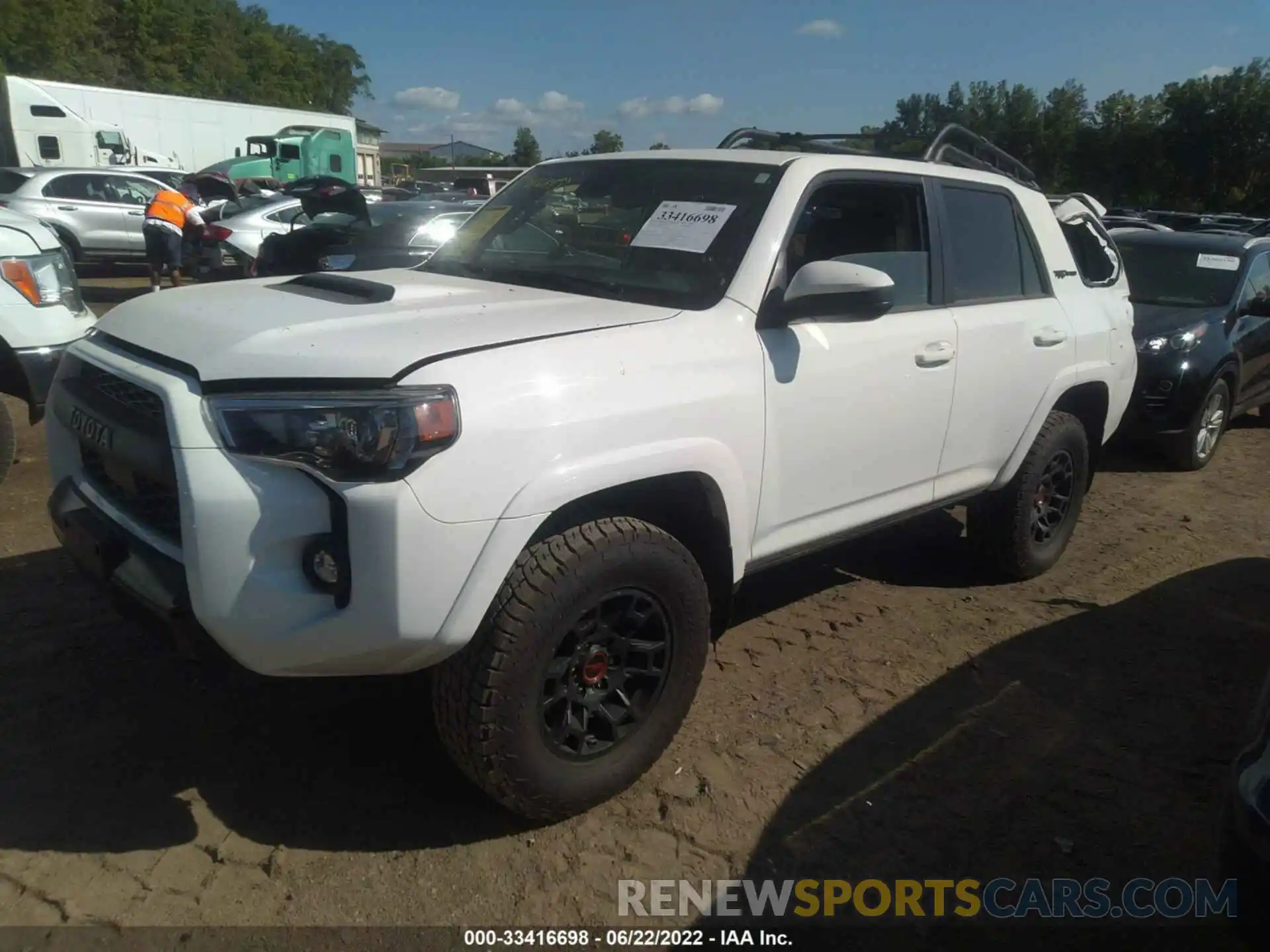 2 Photograph of a damaged car JTELU5JR2M5961960 TOYOTA 4RUNNER 2021