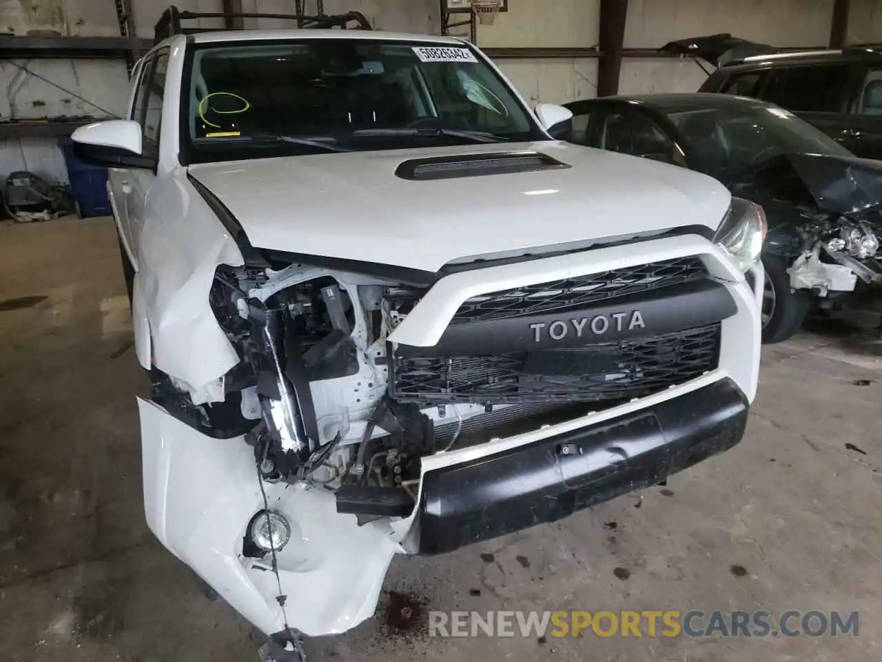 9 Photograph of a damaged car JTELU5JR3M5908491 TOYOTA 4RUNNER 2021